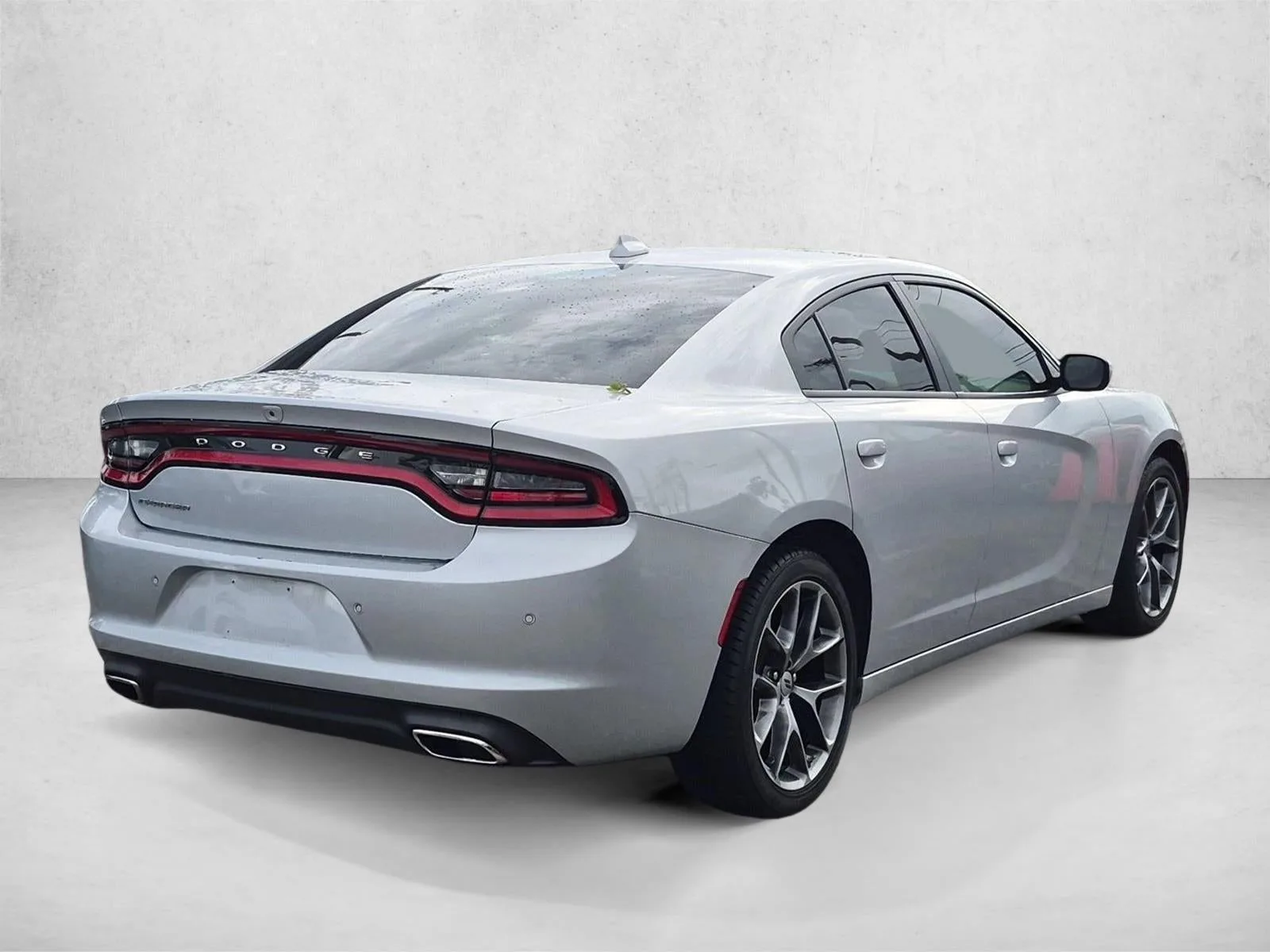 2022 Dodge Charger SXT RWD photo 5