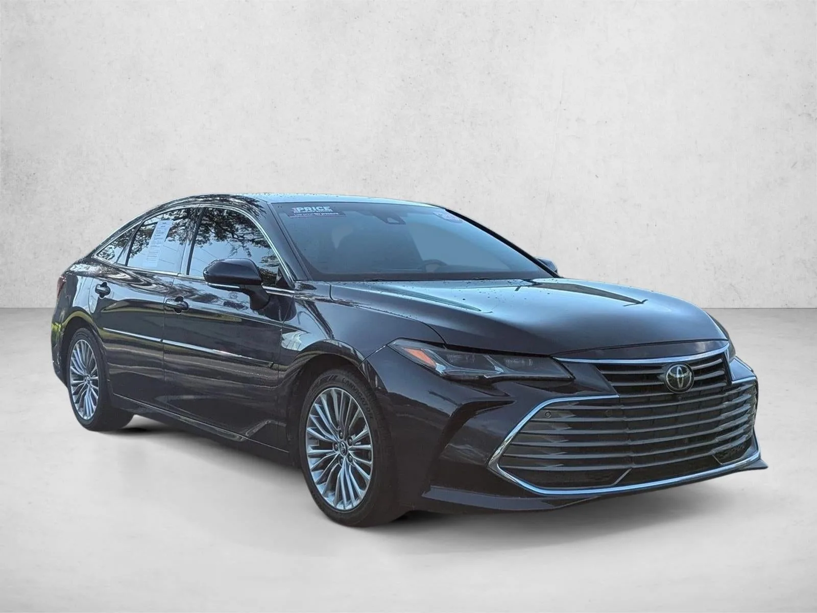 2020 Toyota Avalon Limited (Natl) photo 3