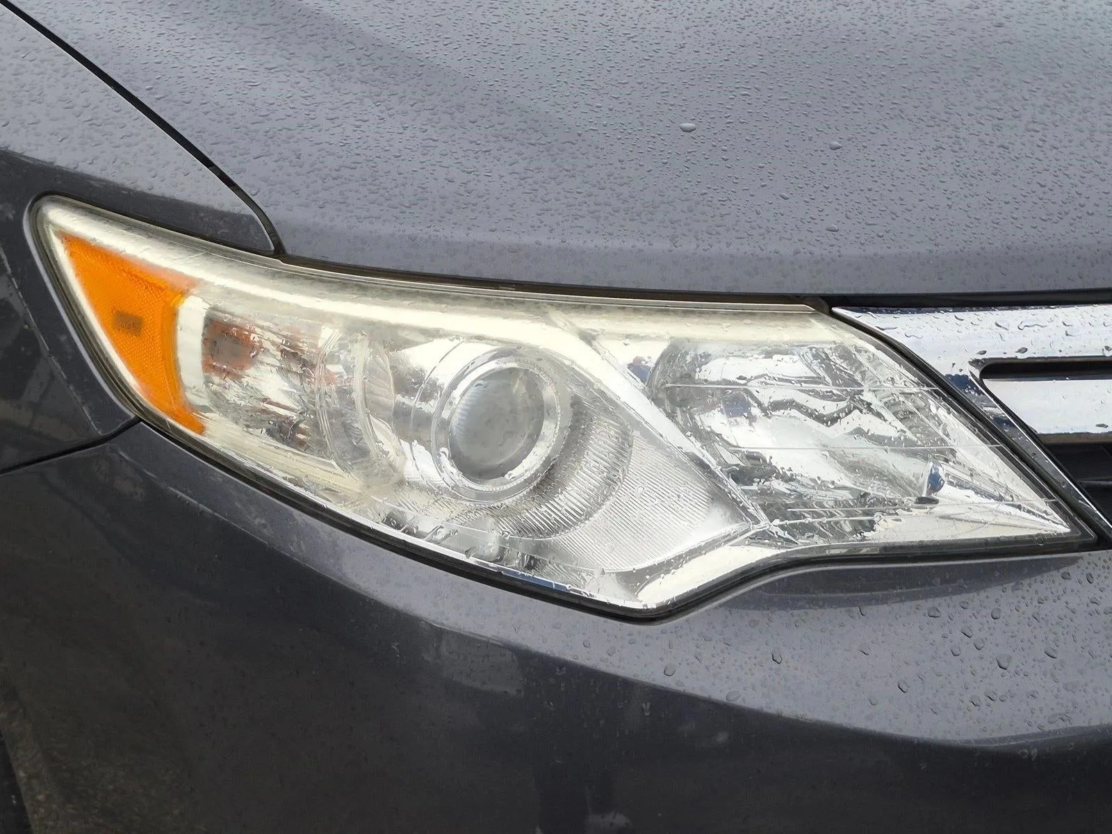 2012 Toyota Camry 4dr Sdn I4 Auto LE (Natl) photo 4