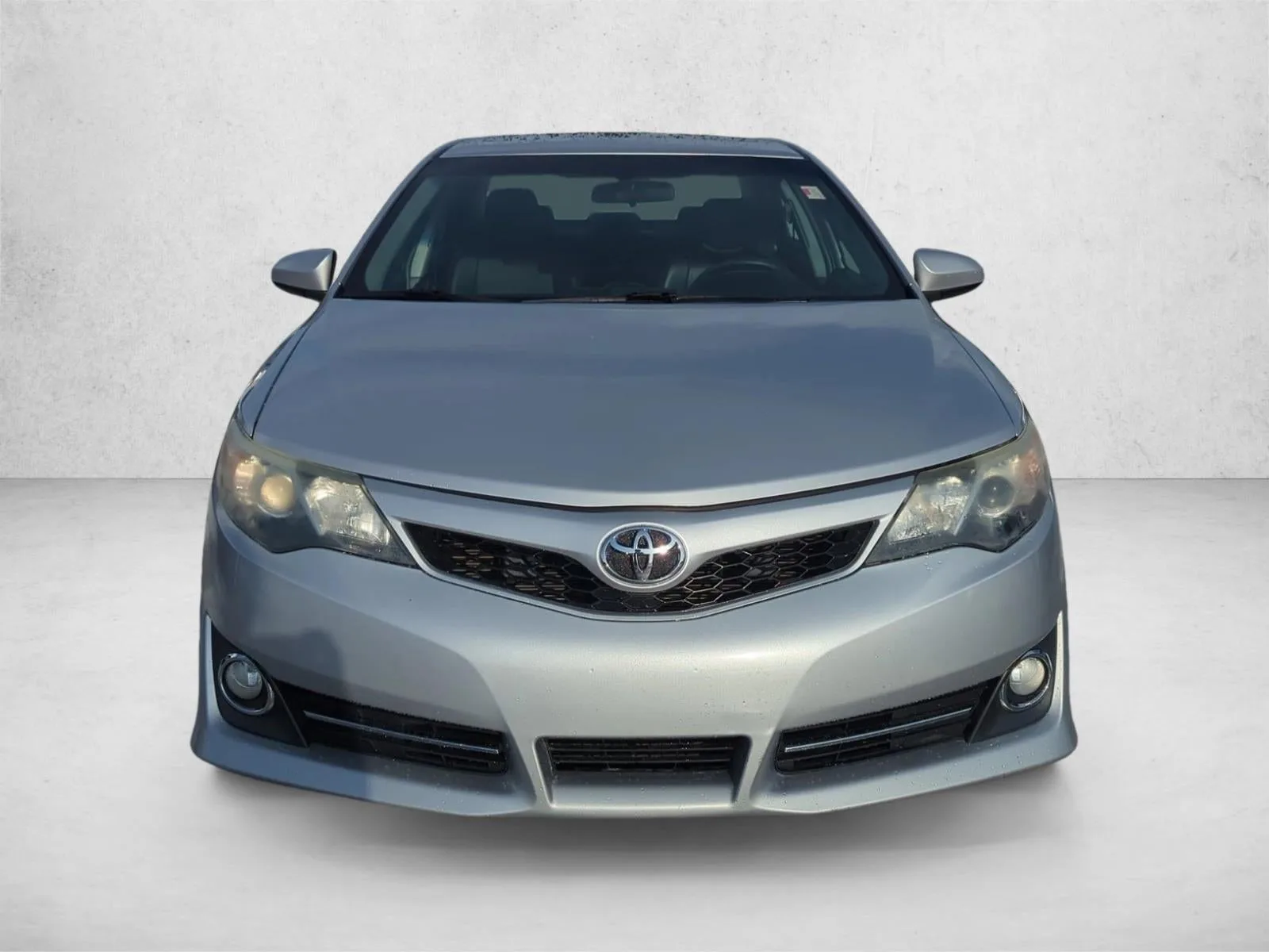 2014 Toyota Camry 4dr Sdn I4 Auto SE Sport (Natl) *Ltd Avail* photo 2