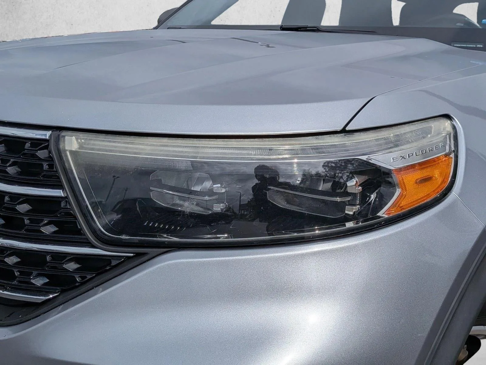 2020 Ford Explorer XLT RWD photo 2