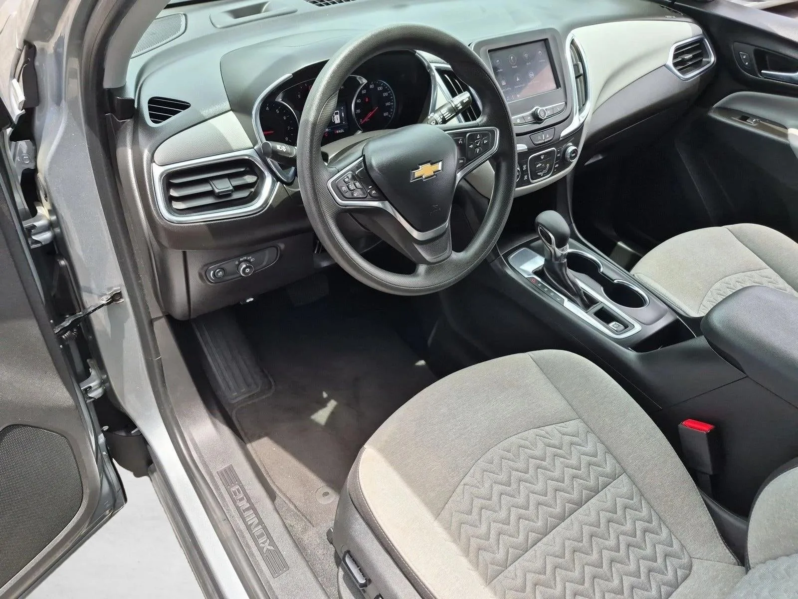 2023 Chevrolet Equinox LT photo 10