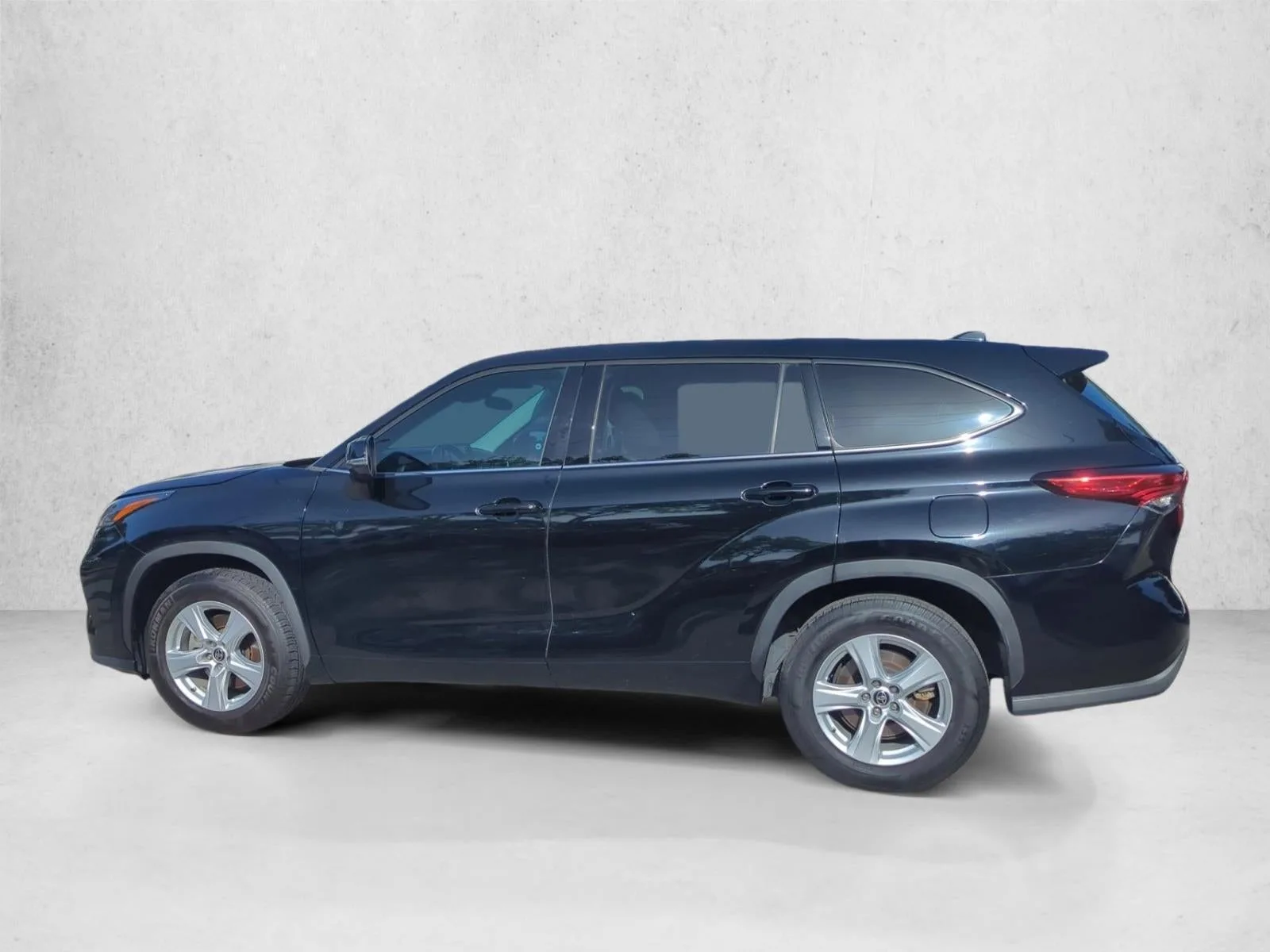 2020 Toyota Highlander LE FWD (GS) photo 8