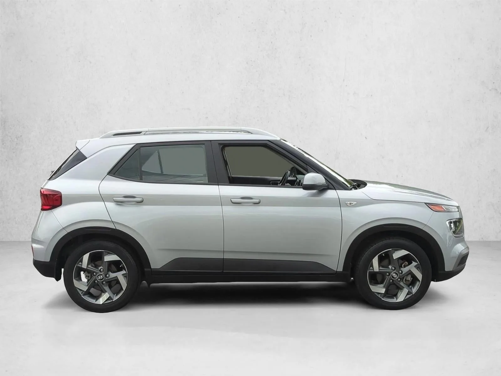 2022 Hyundai VENUE SEL IVT photo 4