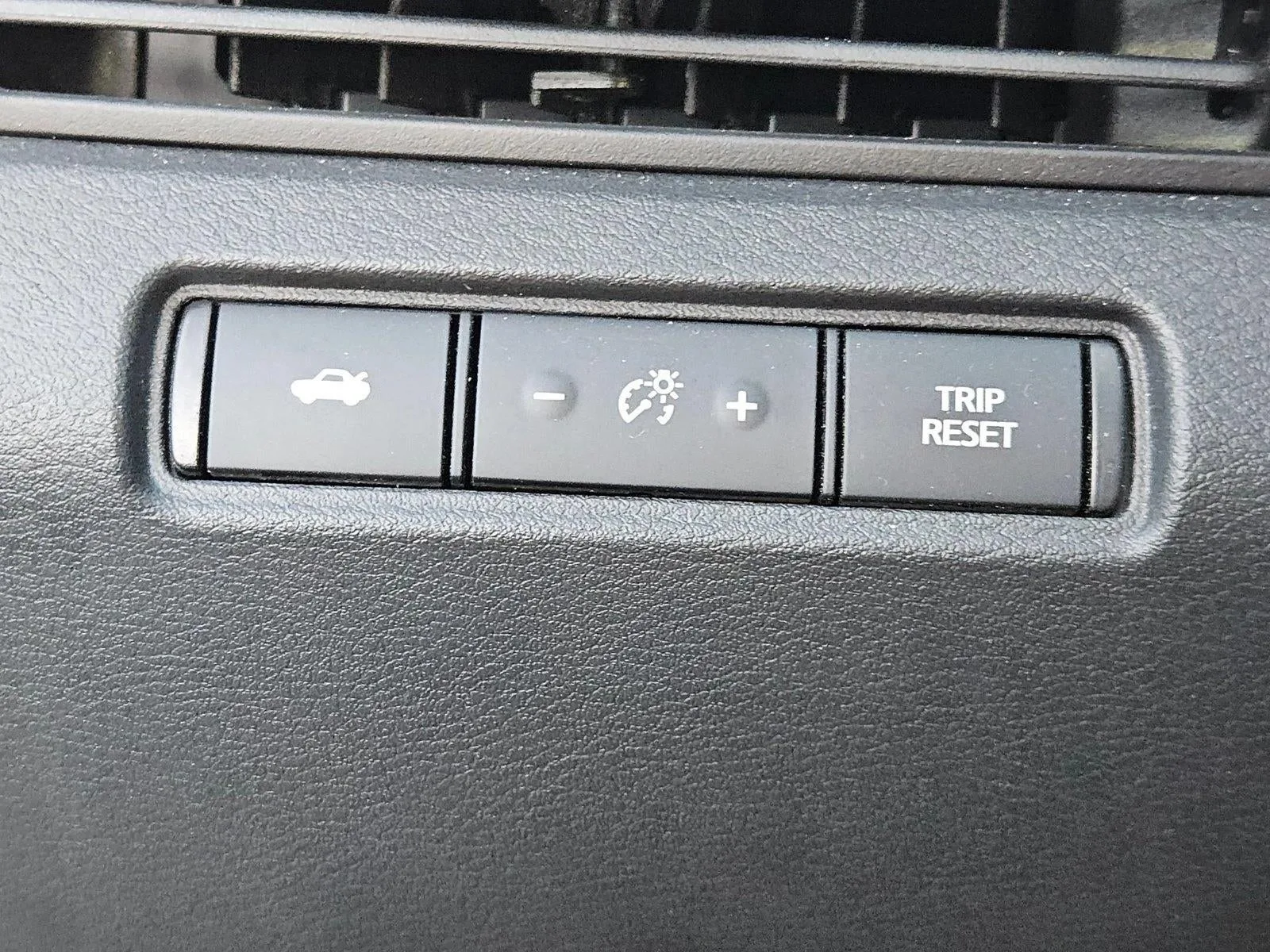 2022 Nissan Altima 2.5 SV Sedan photo 8