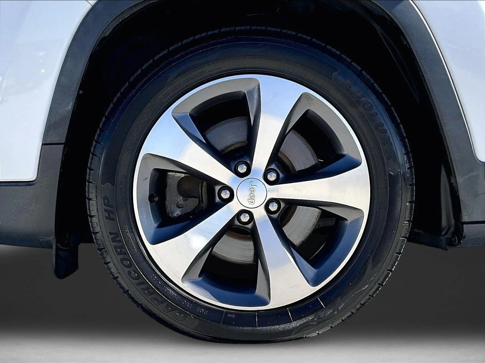 2020 Jeep Cherokee Limited FWD photo 10