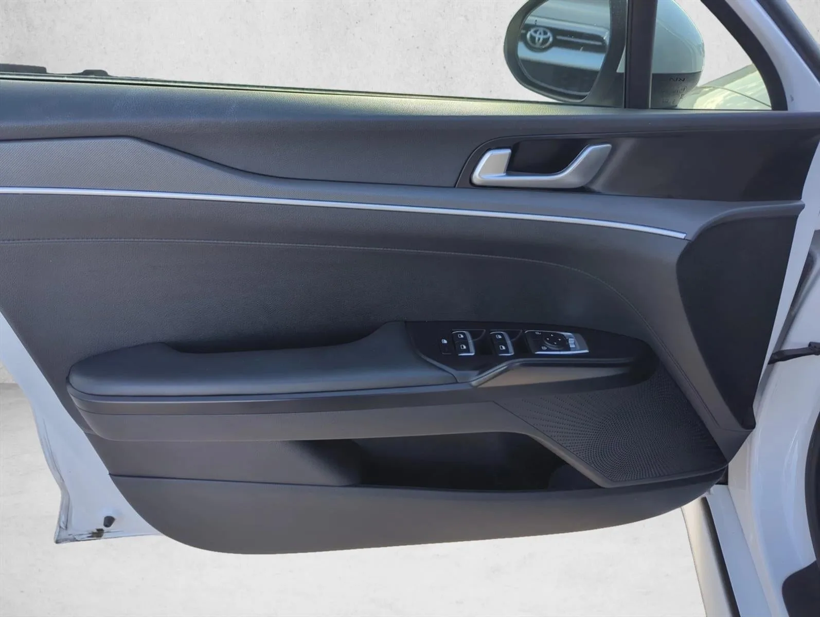 2022 Kia K5 LXS Auto FWD photo 10