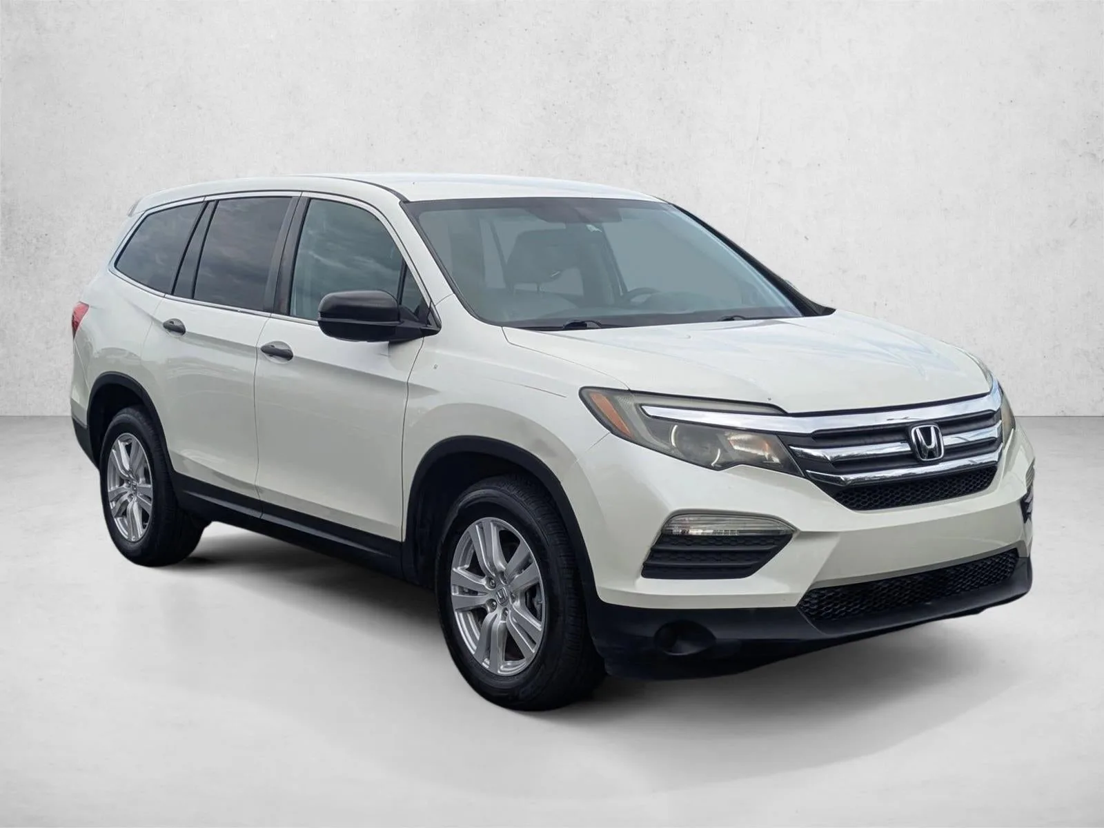 2017 Honda Pilot LX 2WD photo 3
