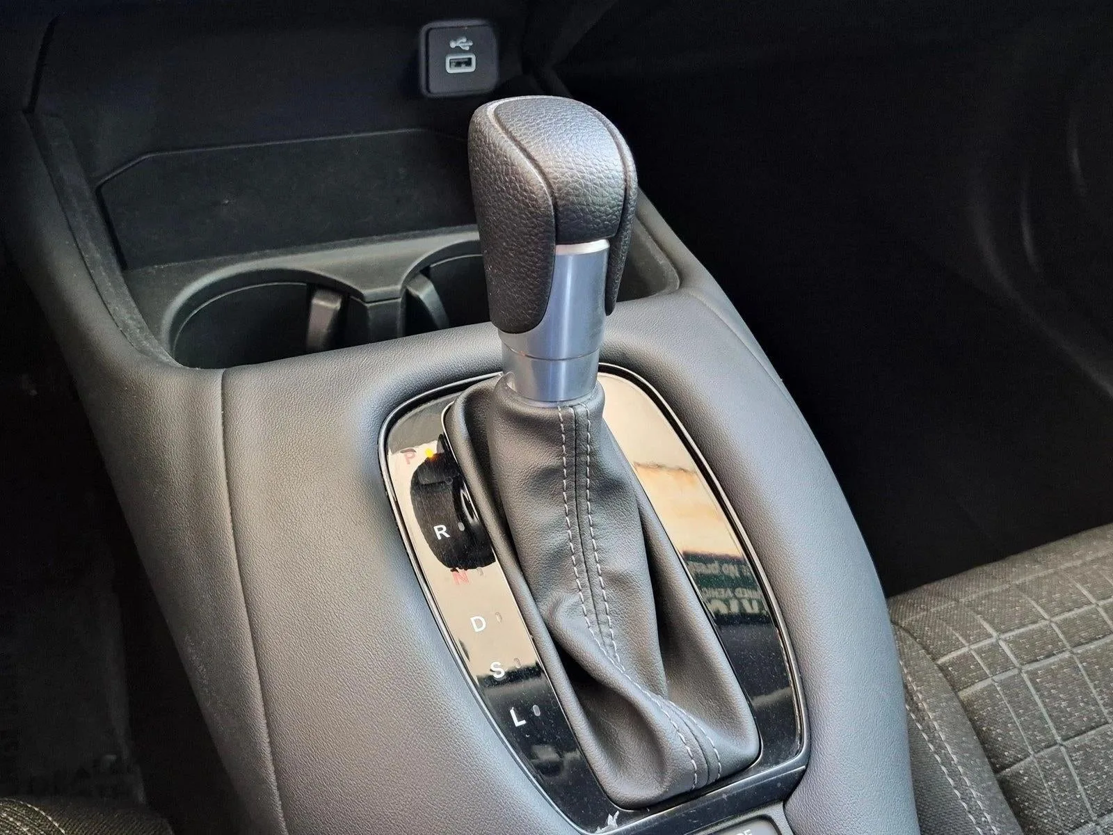 2024 Honda HR-V LX 2WD CVT photo 11
