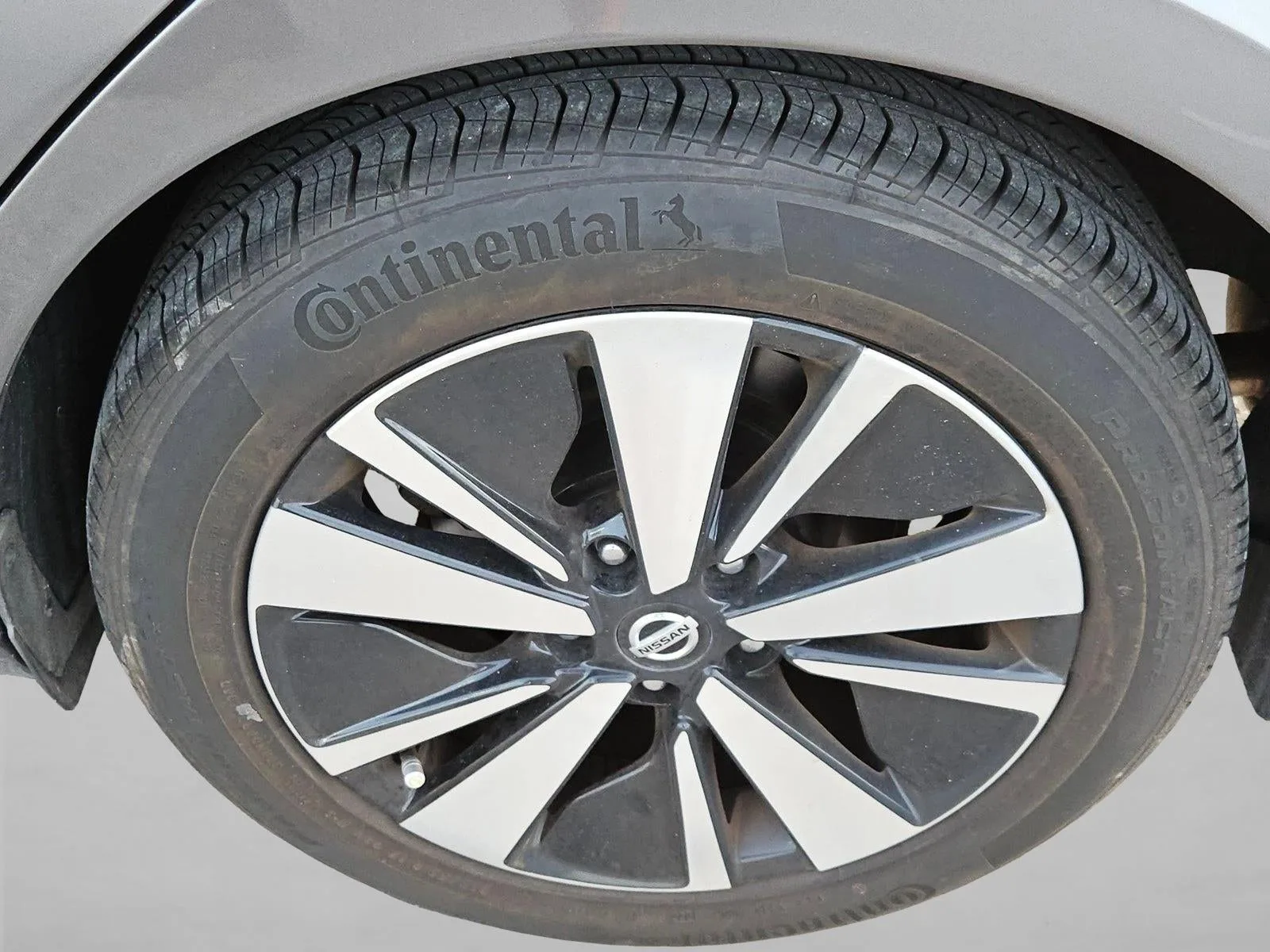 2022 Nissan Altima 2.5 SV Sedan photo 6