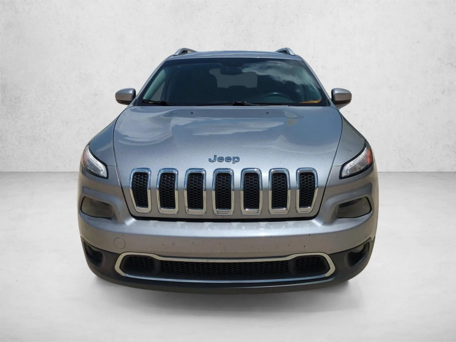 2015 Jeep Cherokee FWD 4dr Limited photo 2