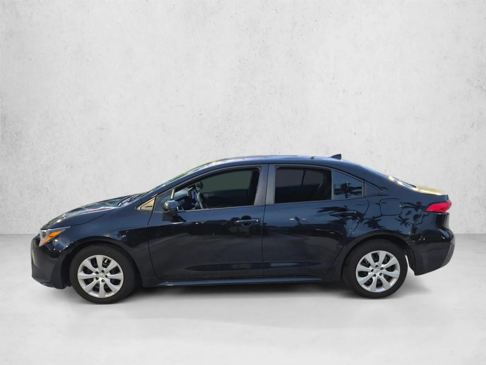 2025 Toyota Corolla LE CVT (Natl) photo 5