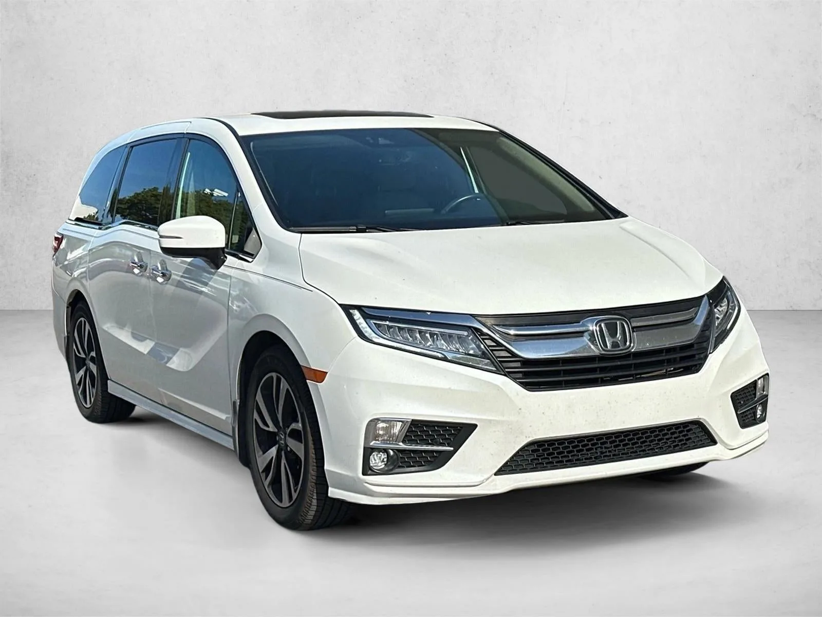 2018 Honda Odyssey Elite Auto photo 3