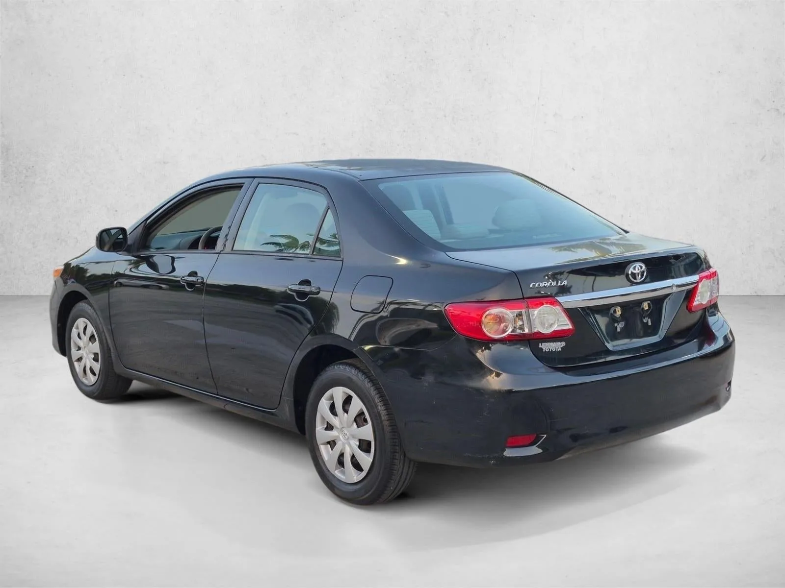 2013 Toyota Corolla 4dr Sdn Auto L (Natl) photo 7