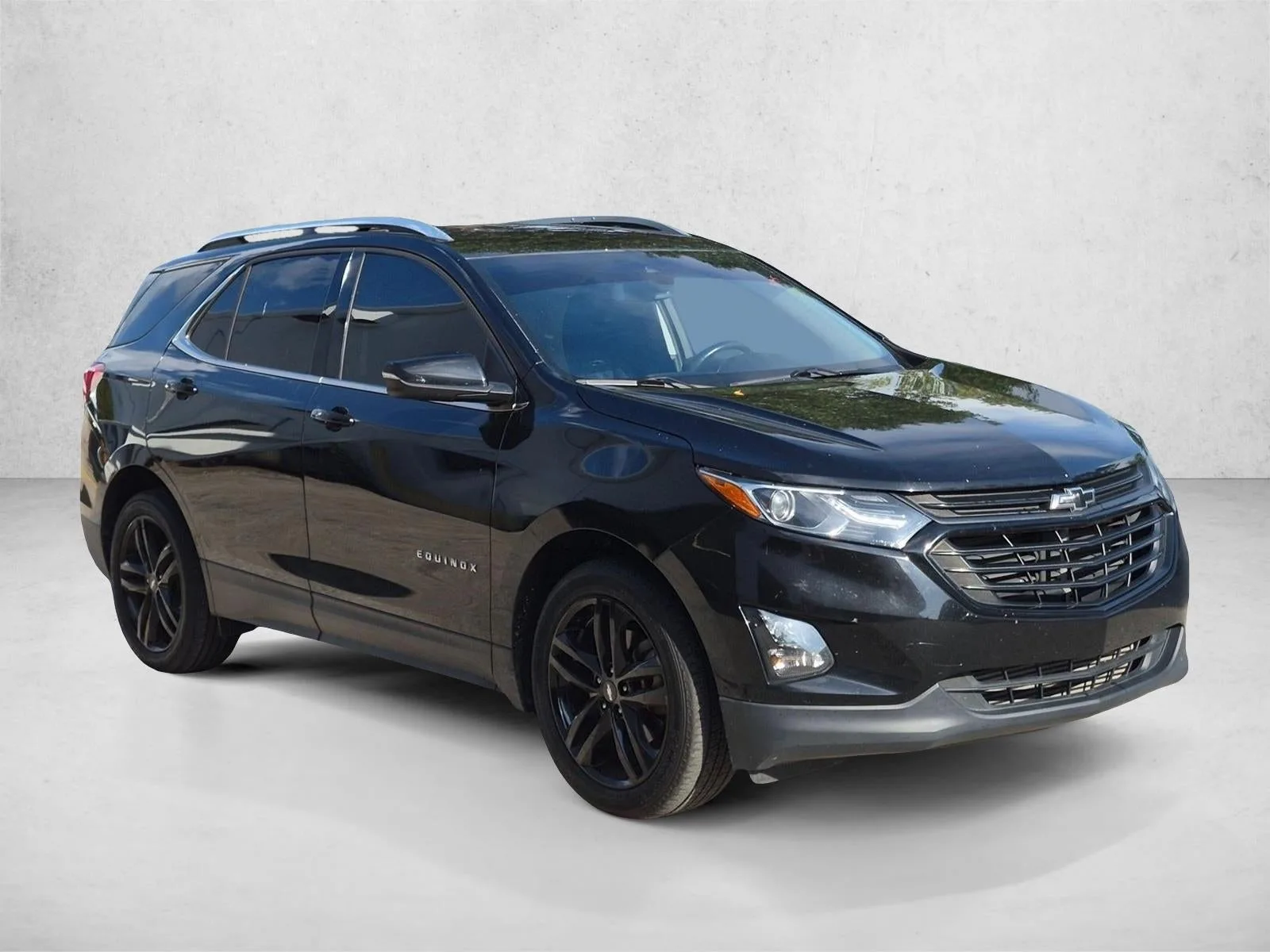 2020 Chevrolet Equinox LT photo 3
