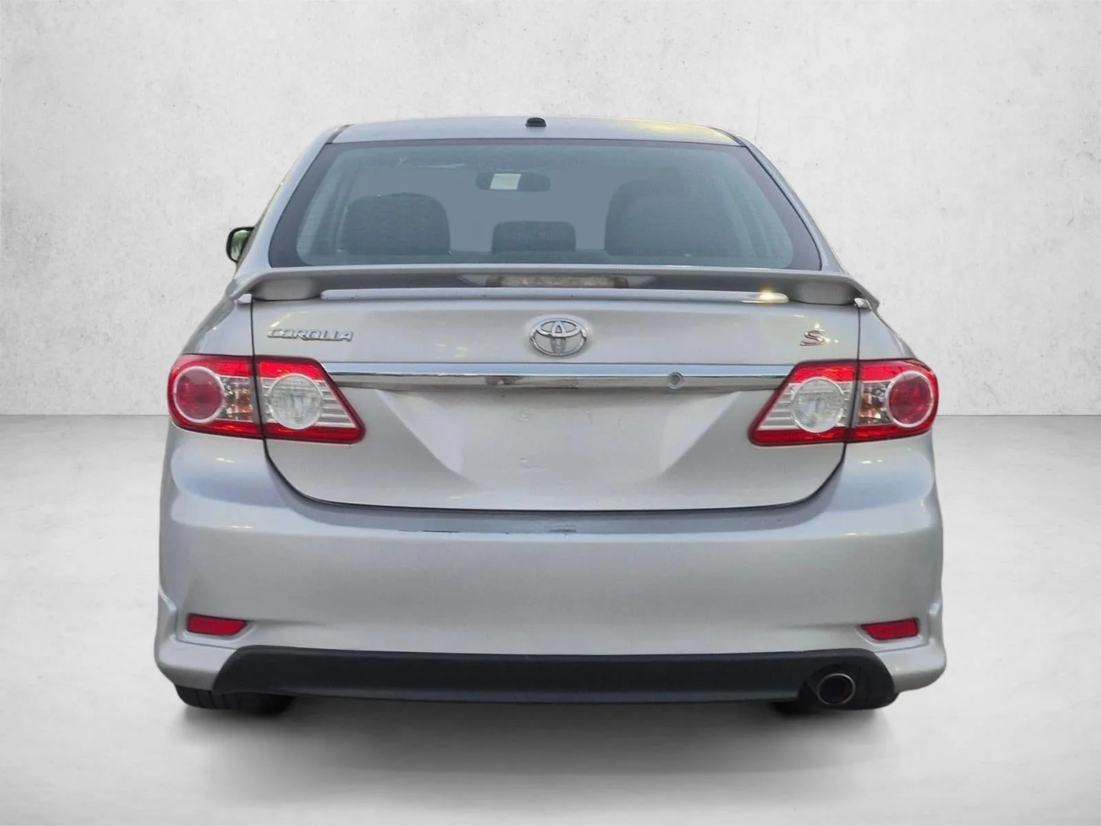 2013 Toyota Corolla 4dr Sdn Man S (Natl) photo 6