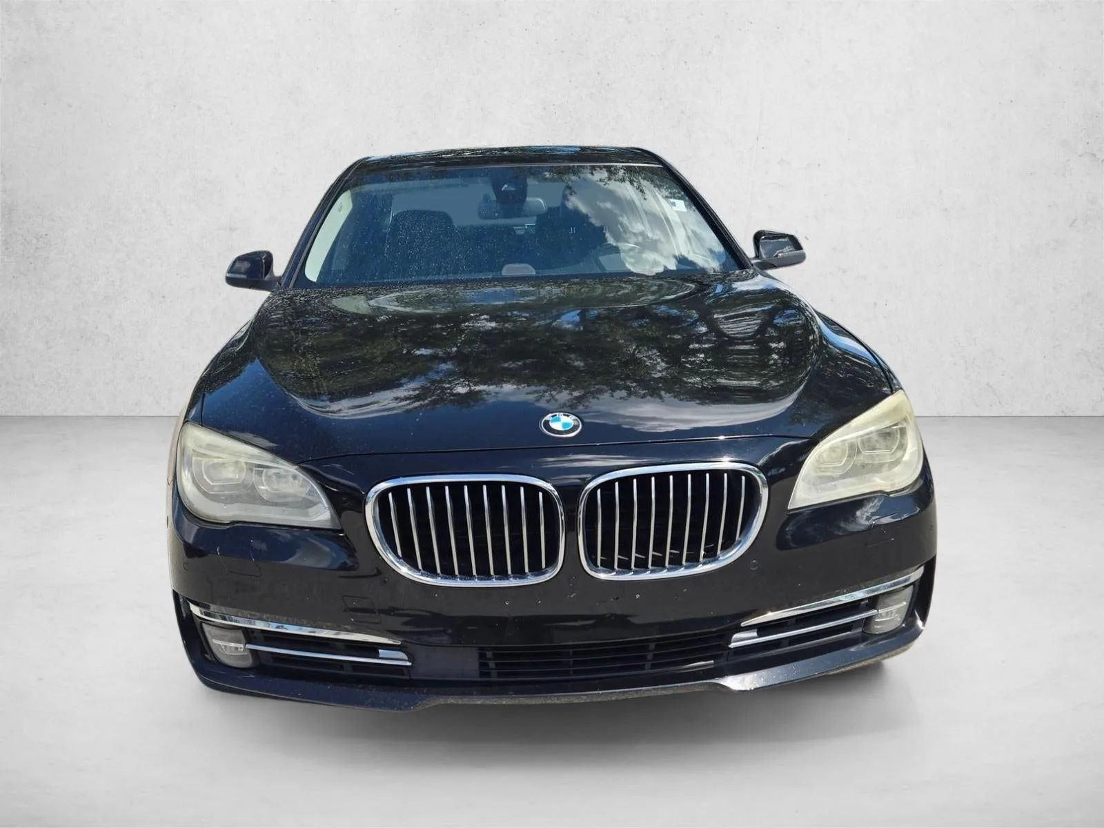 2013 BMW 750Li Sedan photo 2