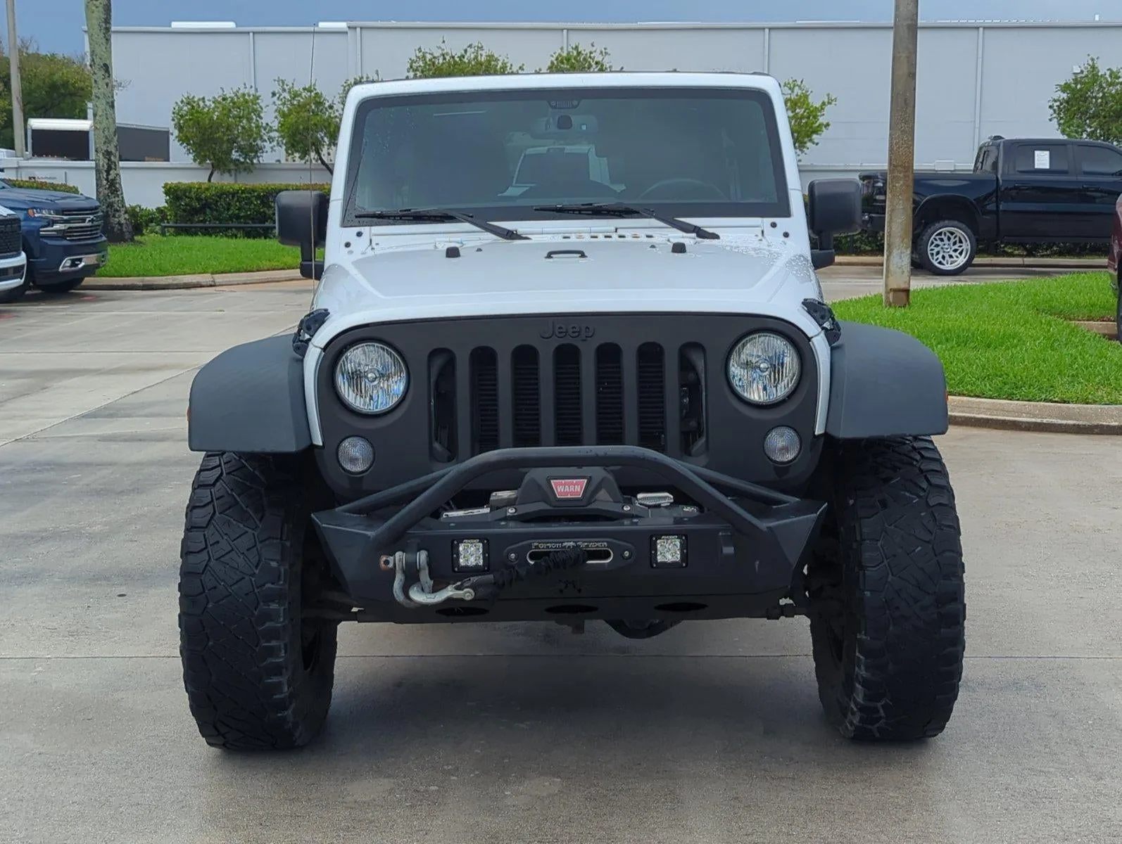 2015 Jeep Wrangler Unlimited 4WD 4dr Rubicon photo 2