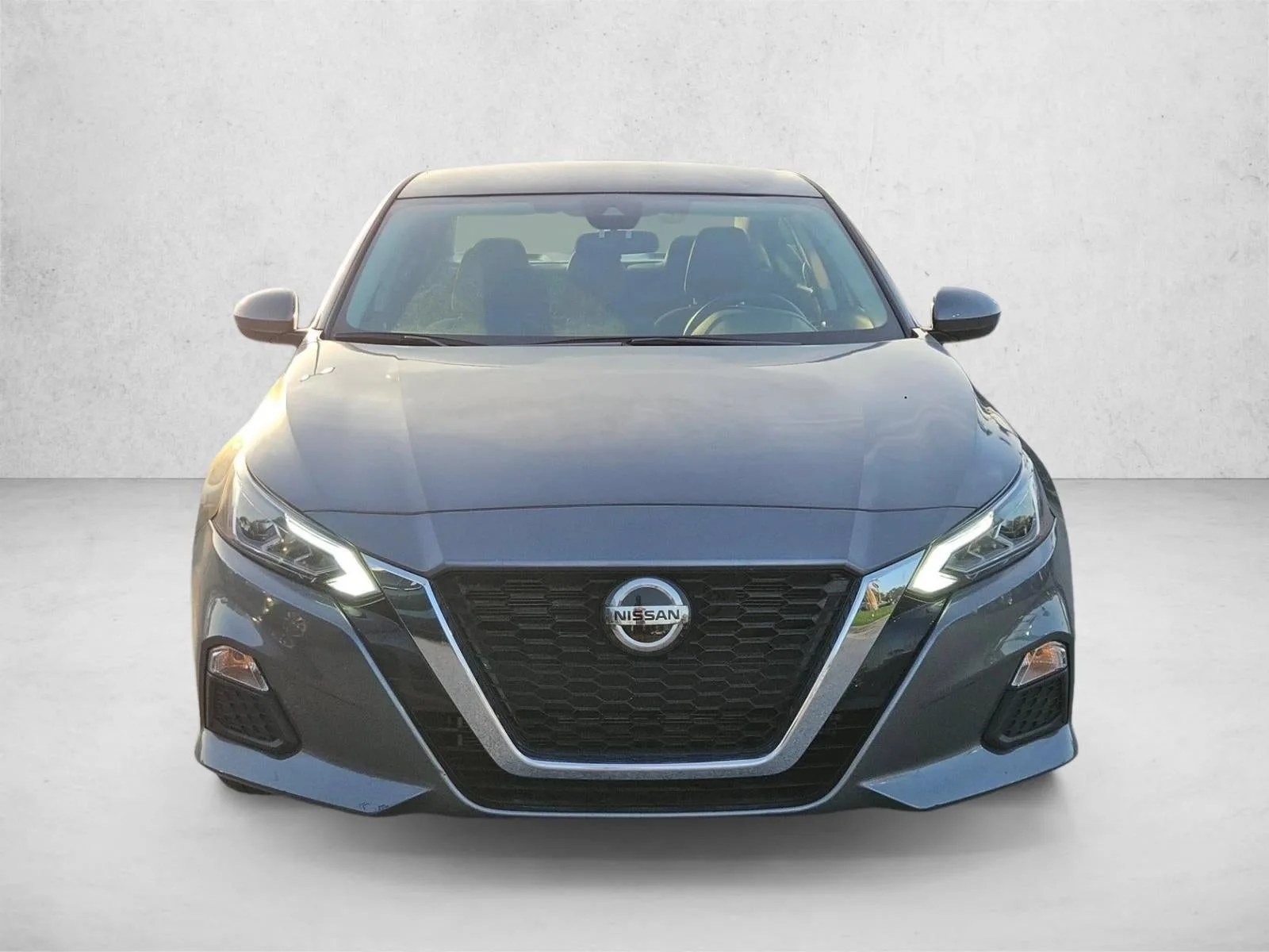 2022 Nissan Altima 2.5 SV Sedan photo 2