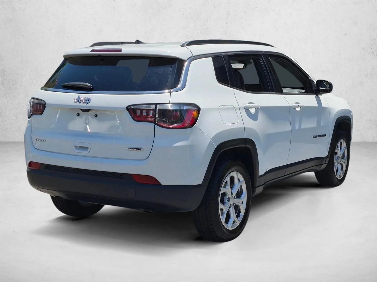 2024 Jeep Compass Latitude 4x4 photo 5