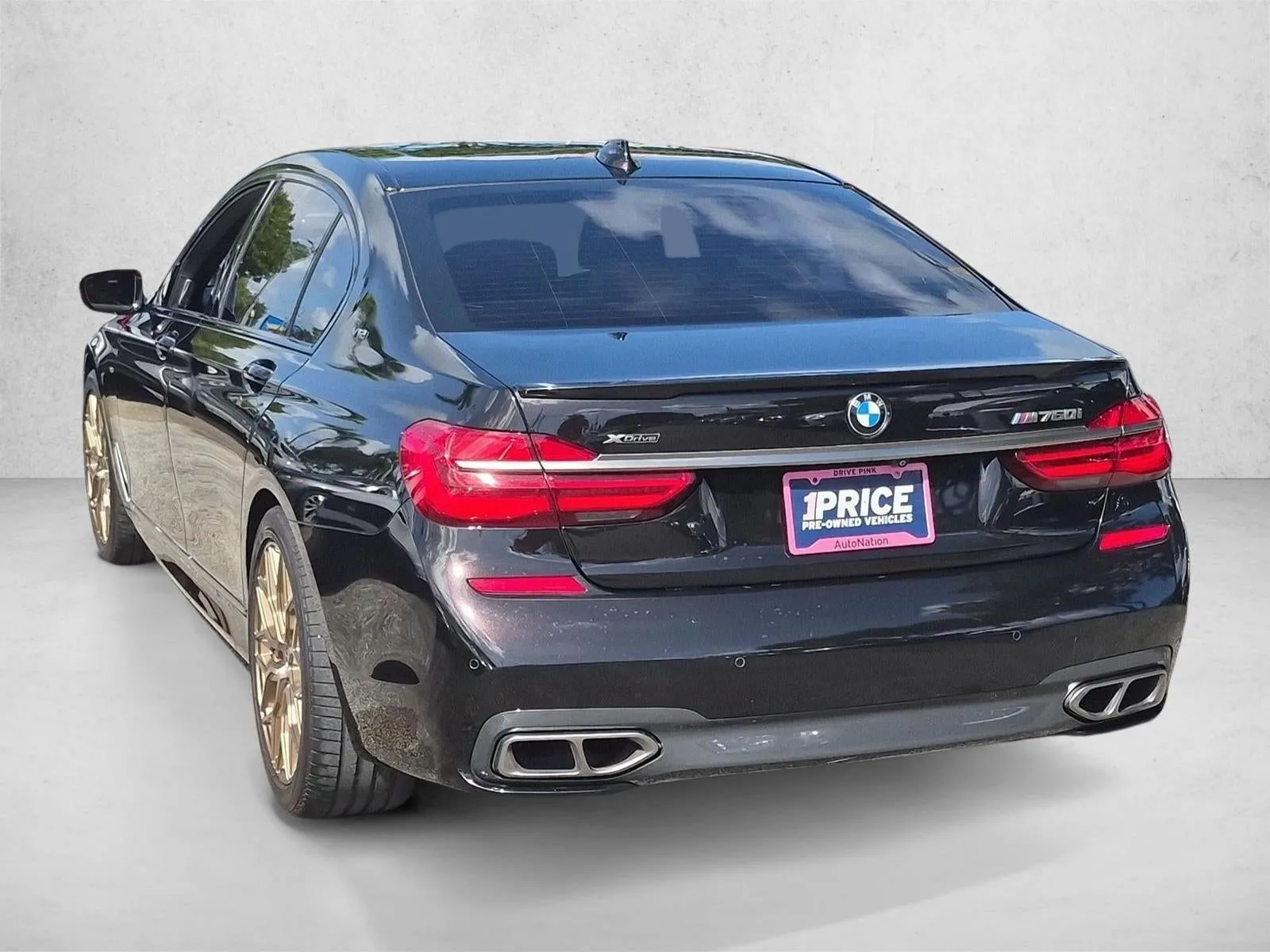 2018 BMW M760i xDrive photo 8