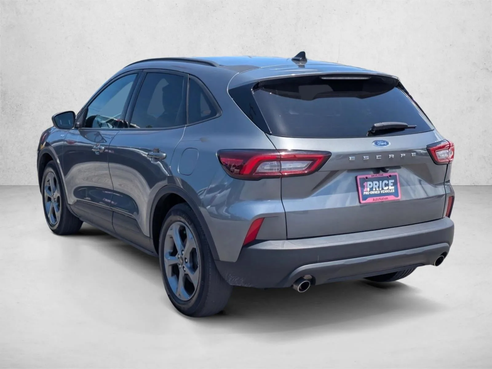 2025 Ford Escape ST-Line FWD photo 8