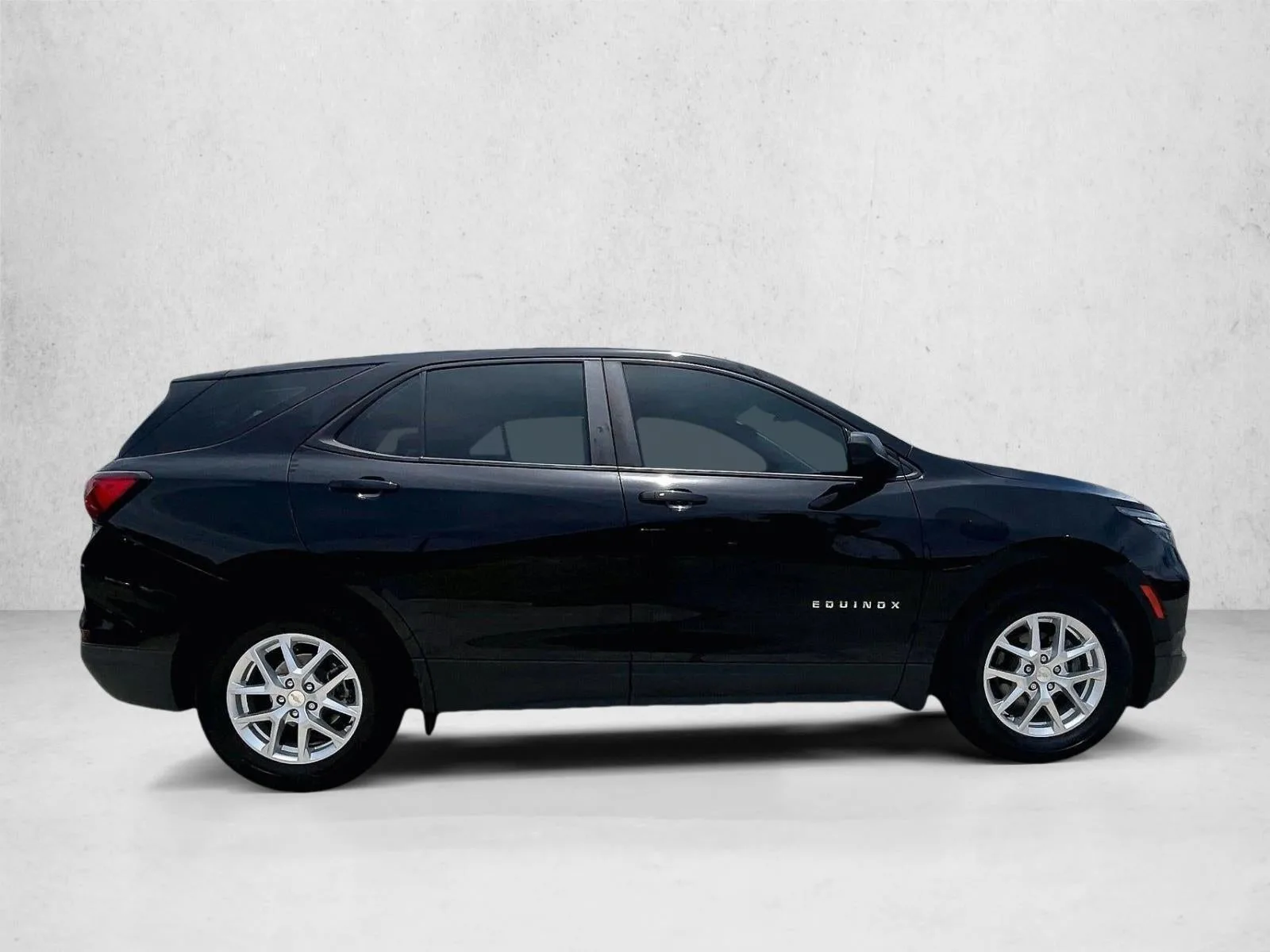 2023 Chevrolet Equinox LS photo 5