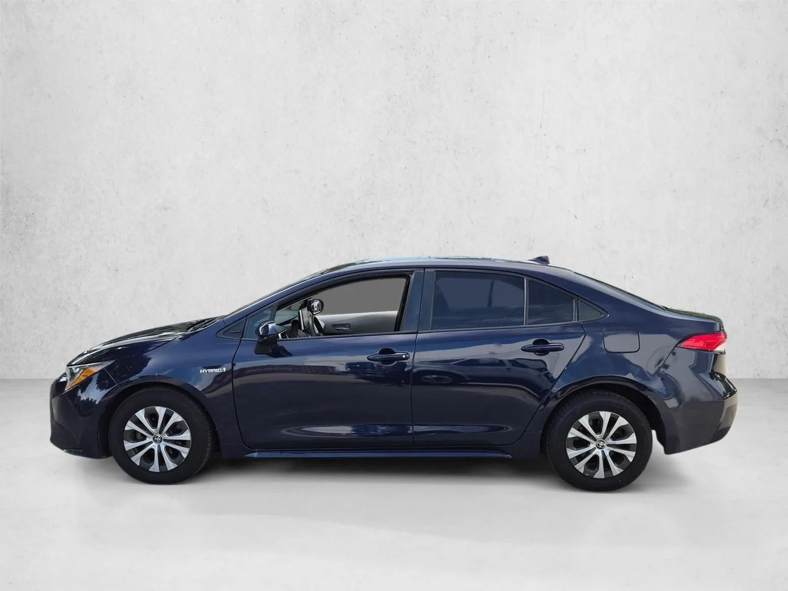 2021 Toyota Corolla Hybrid LE photo 8