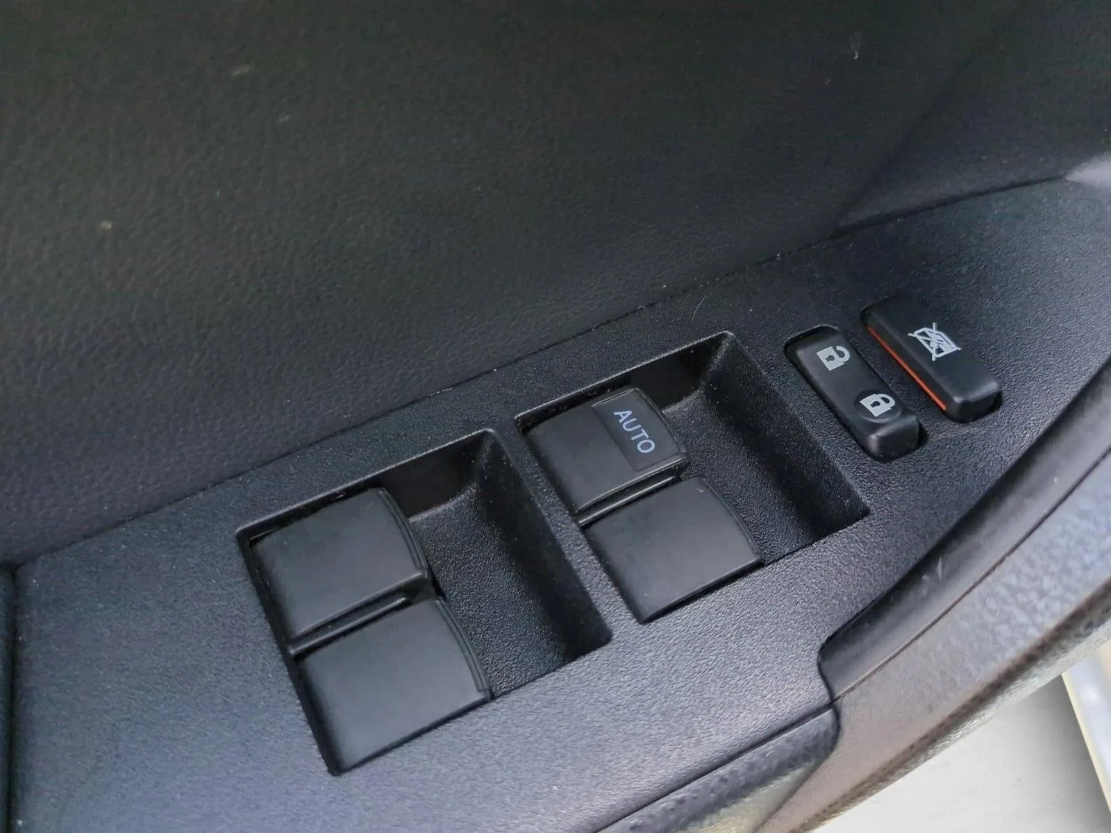 2014 Toyota Corolla 4dr Sdn CVT Auto S Plus (Natl) photo 12