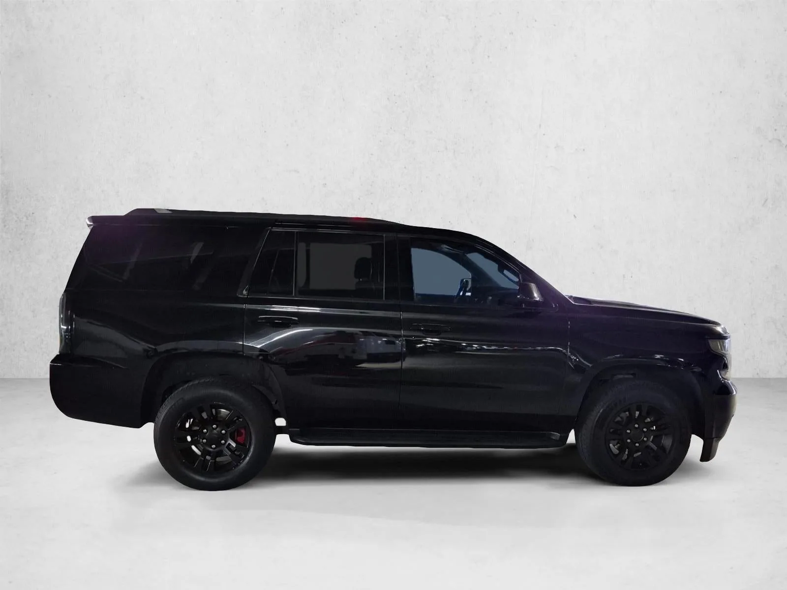 2017 Chevrolet Tahoe LT photo 4