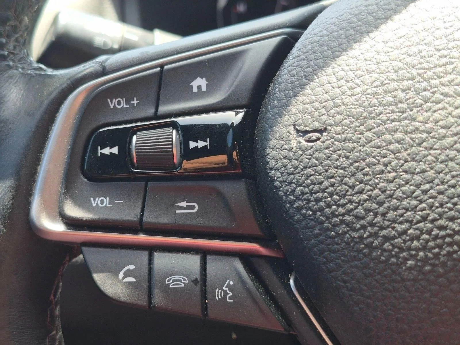 2018 Honda Accord Sport 2.0T photo 9