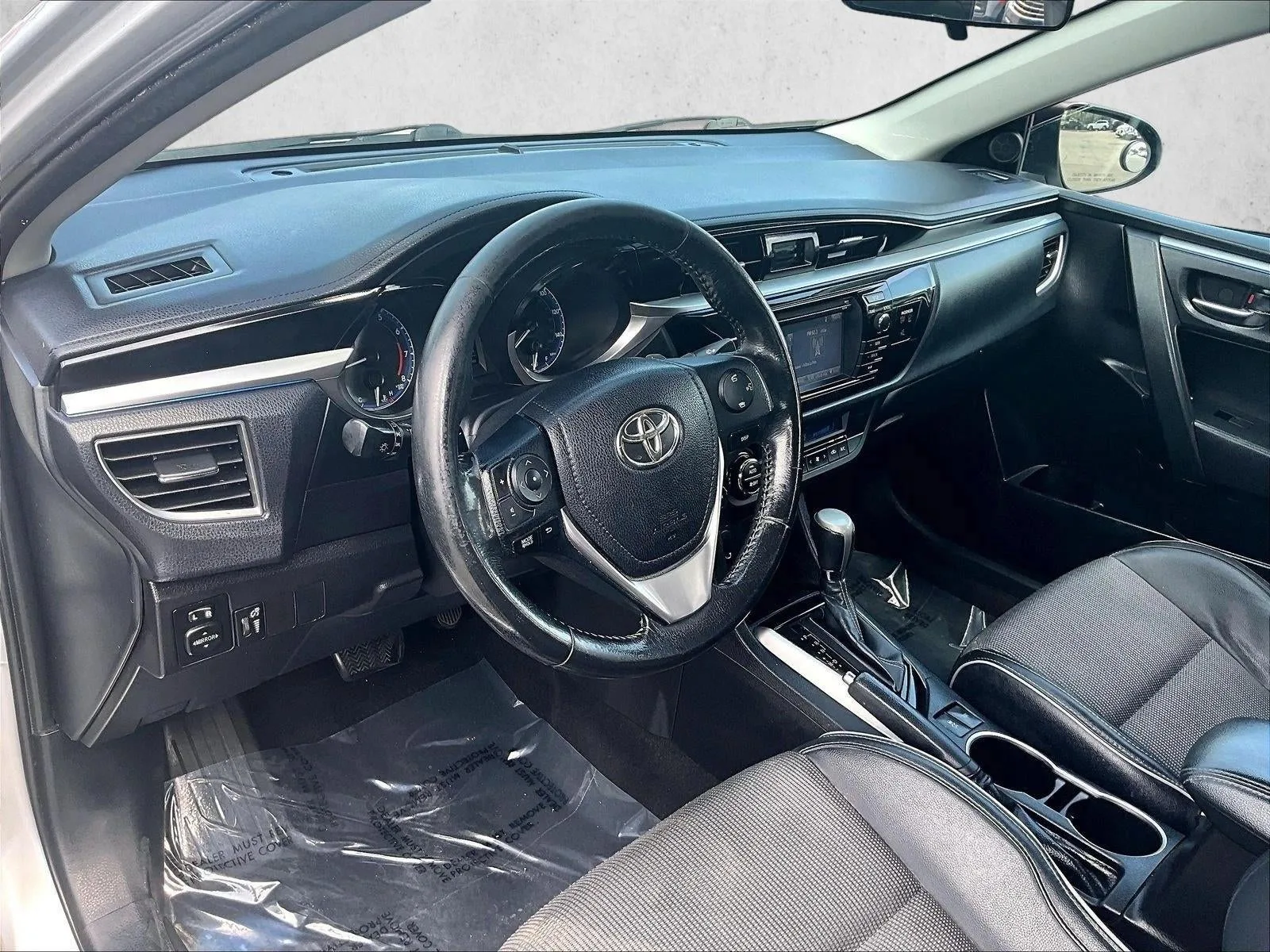 2014 Toyota Corolla L photo 11