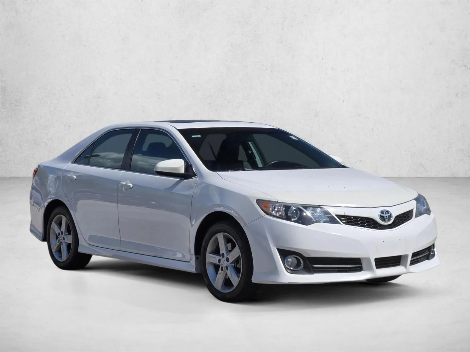 2014 Toyota Camry 4dr Sdn I4 Auto SE (Natl) *Ltd Avail* photo 3