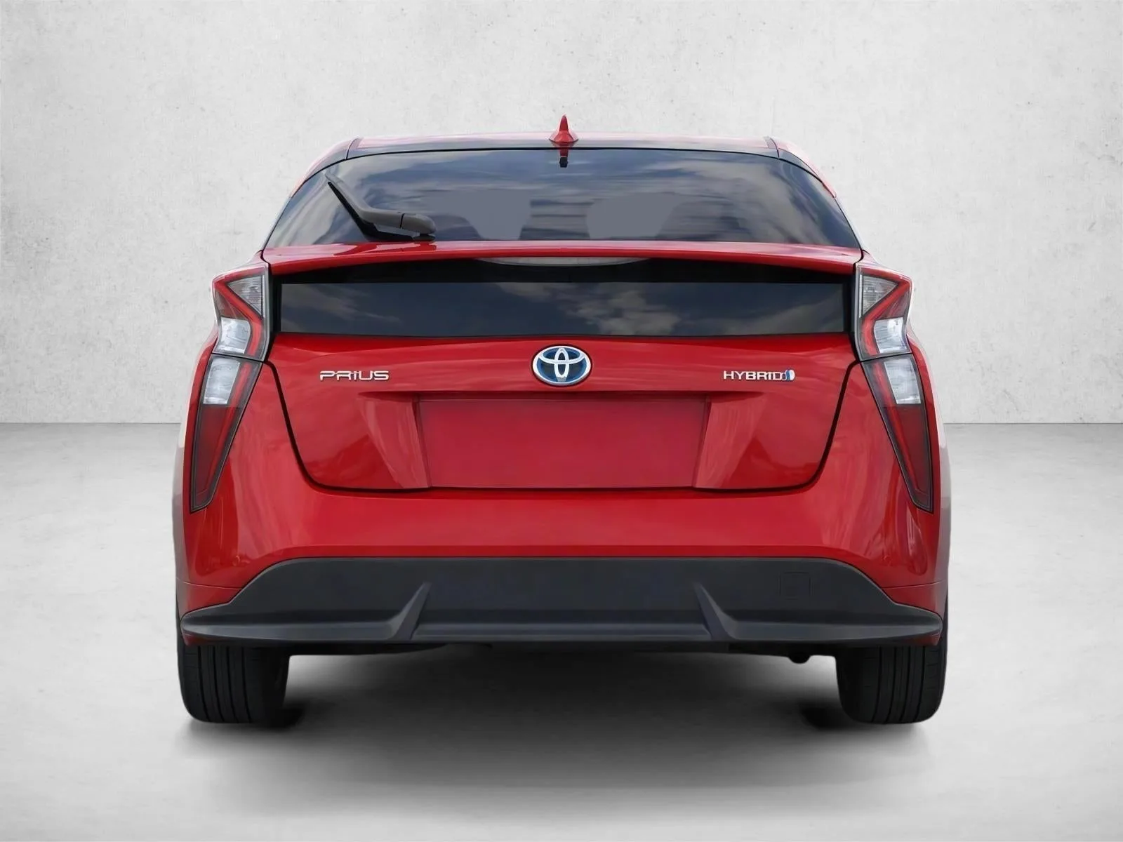 2016 Toyota Prius 5dr HB Three Touring (Natl) photo 6