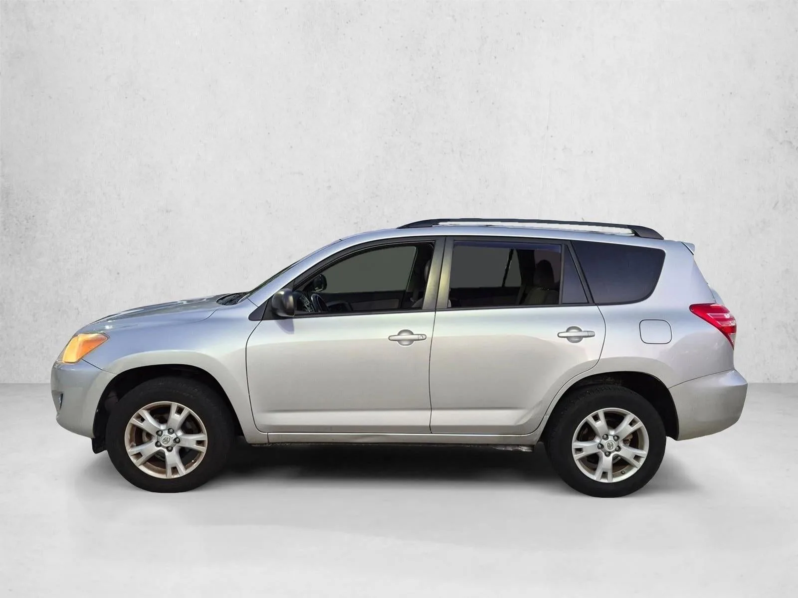 2012 Toyota RAV4 FWD 4dr I4 (Natl) photo 5