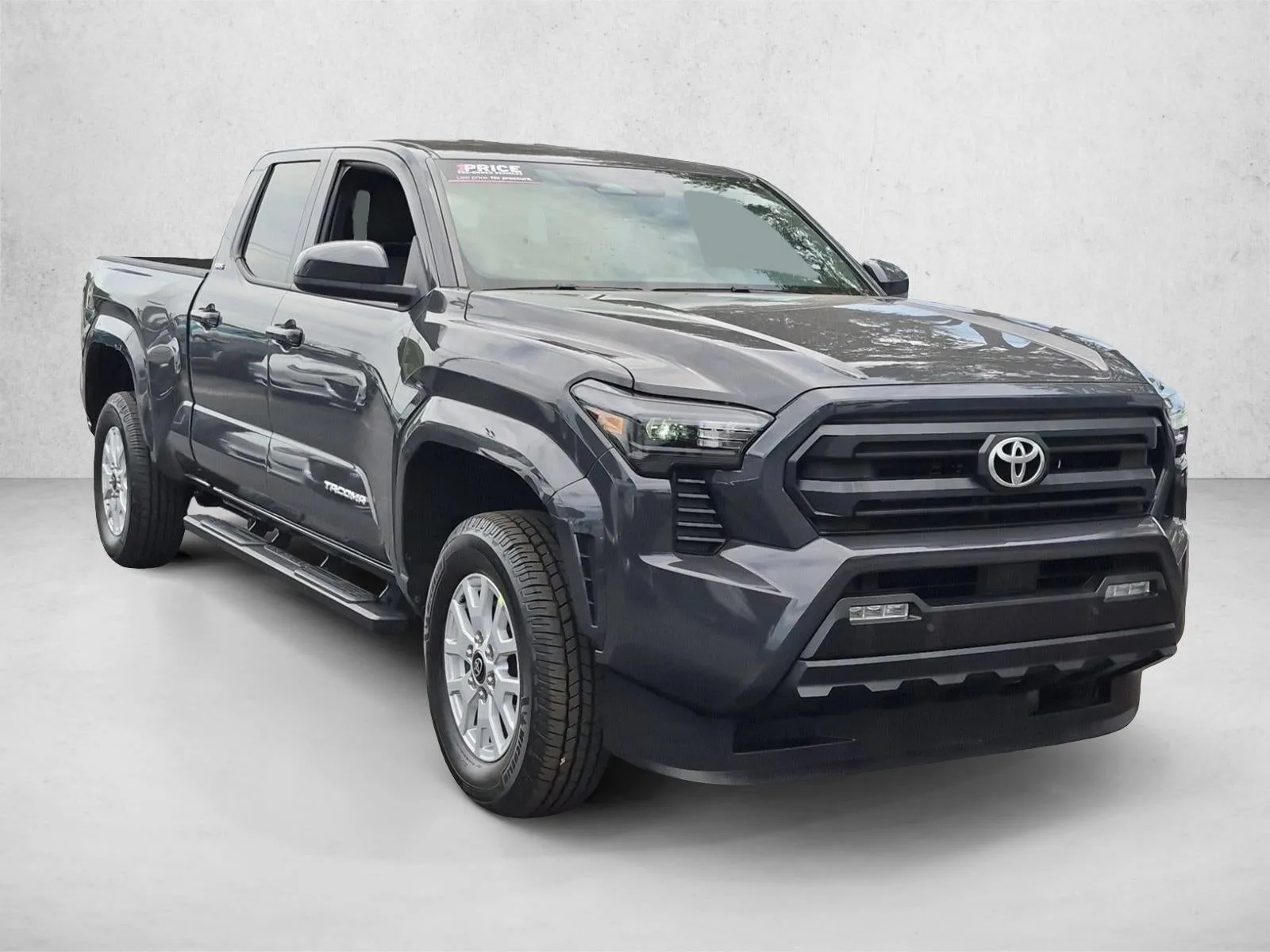 2024 Toyota Tacoma SR5 photo 3