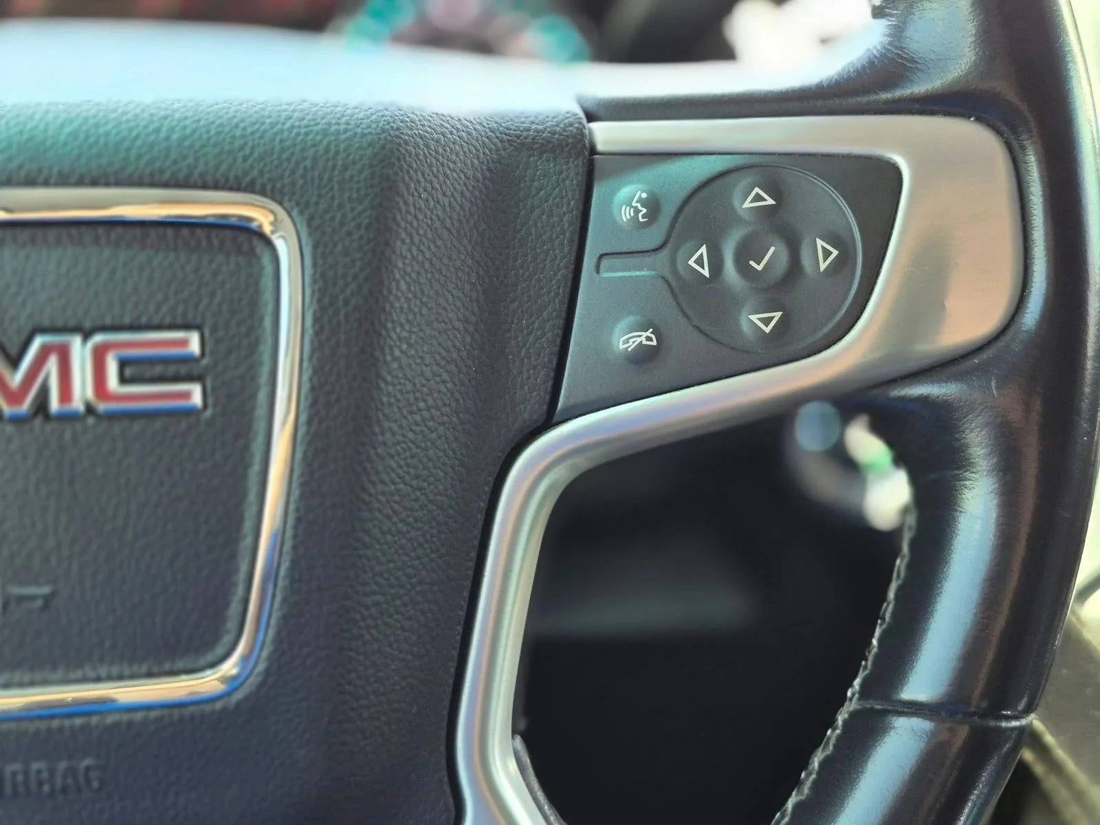 2020 GMC Yukon 4WD 4dr SLT photo 11