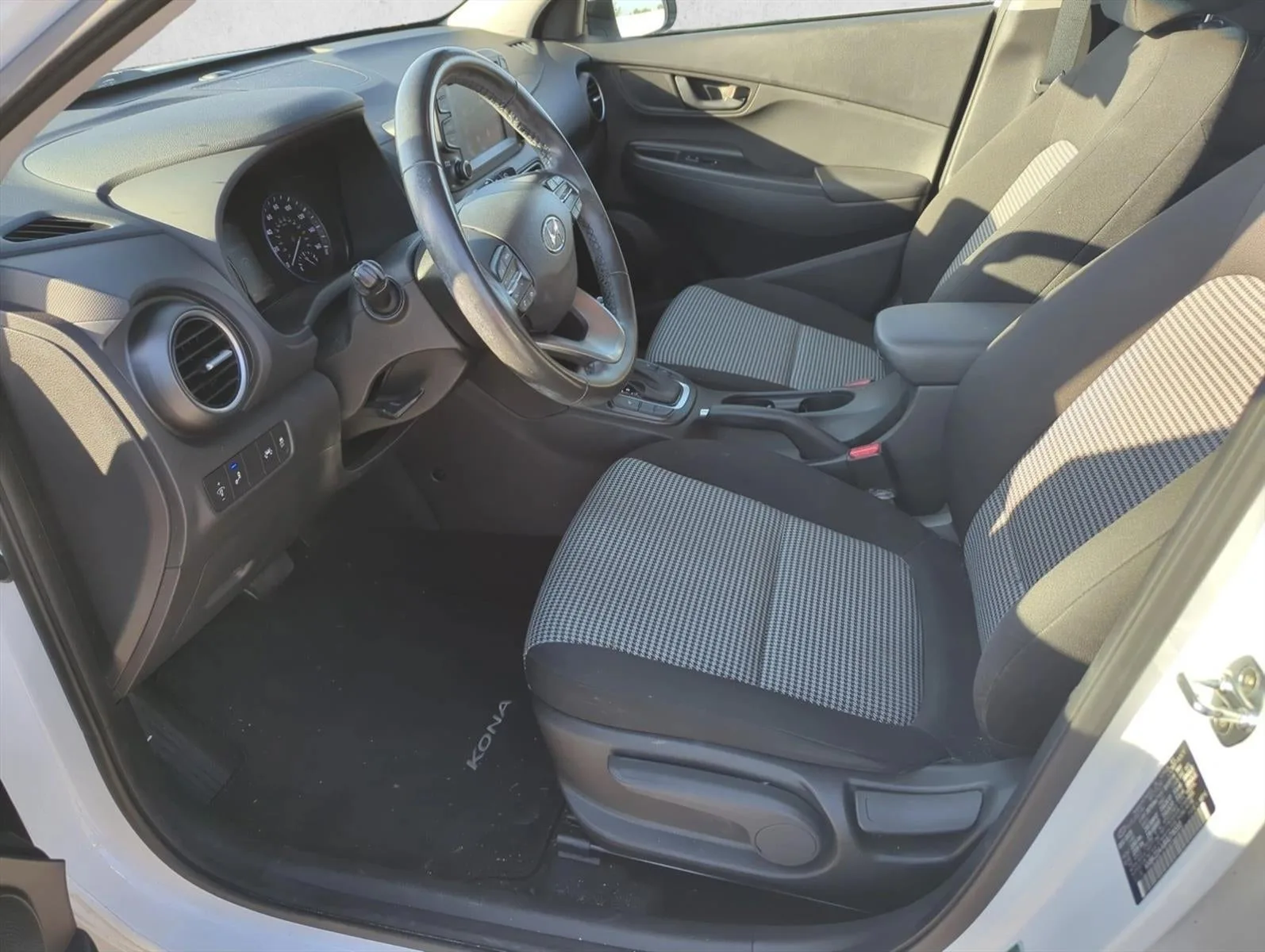 2021 Hyundai KONA SEL Auto FWD photo 12