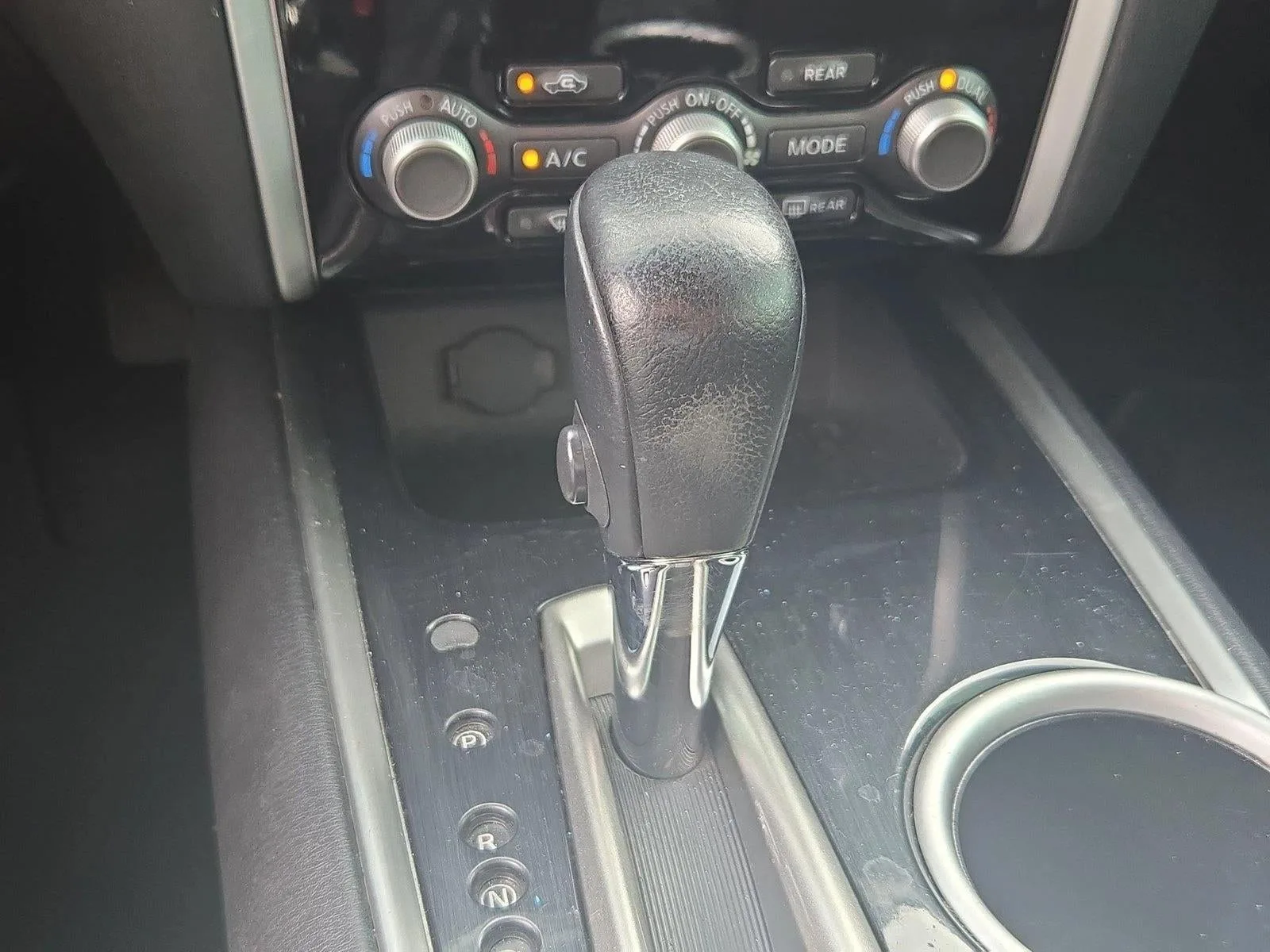 2014 Nissan Pathfinder 4WD 4dr S photo 11