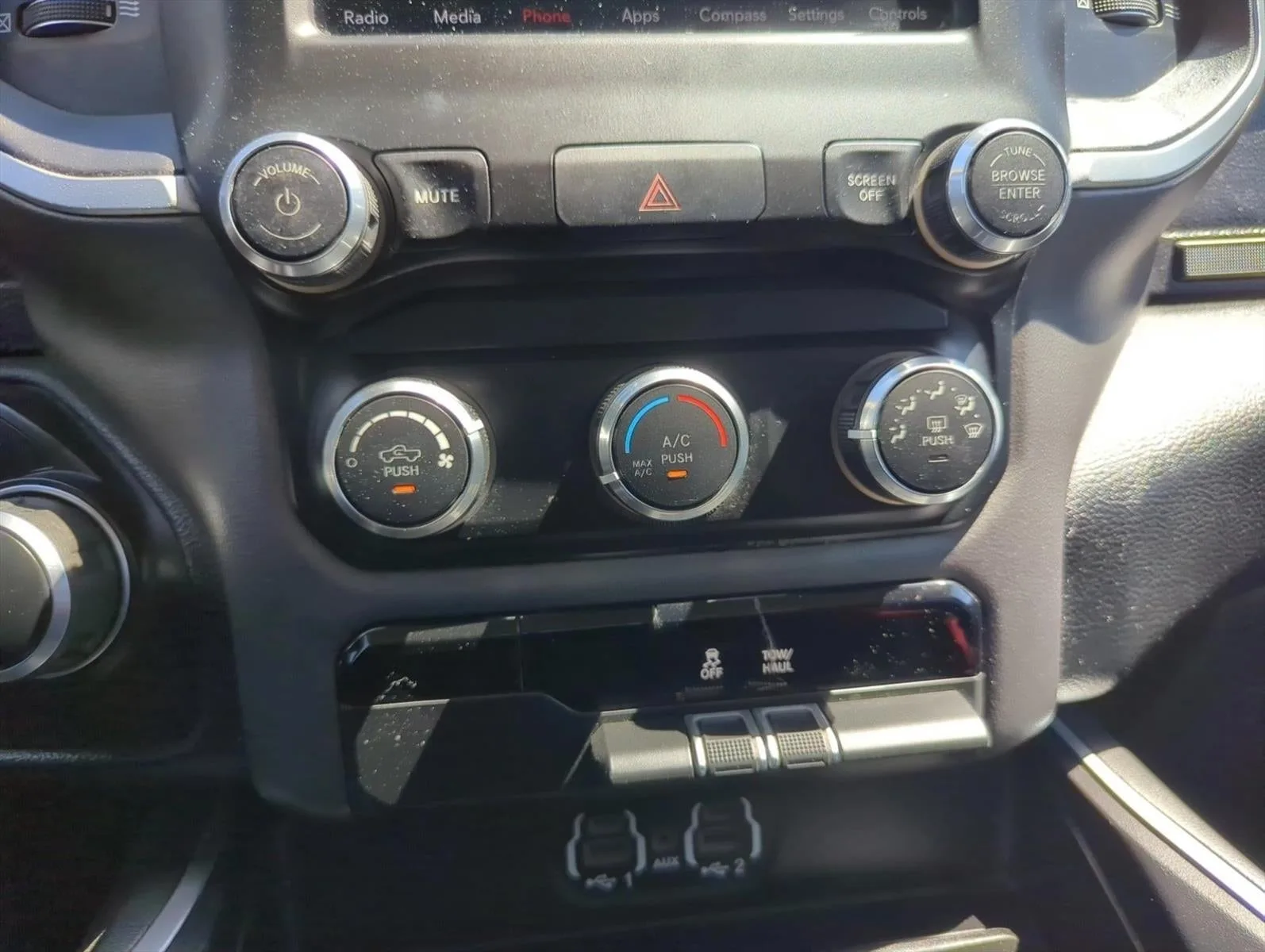 2020 RAM 1500 Lone Star 4x2 Crew Cab 5'7" Box photo 8