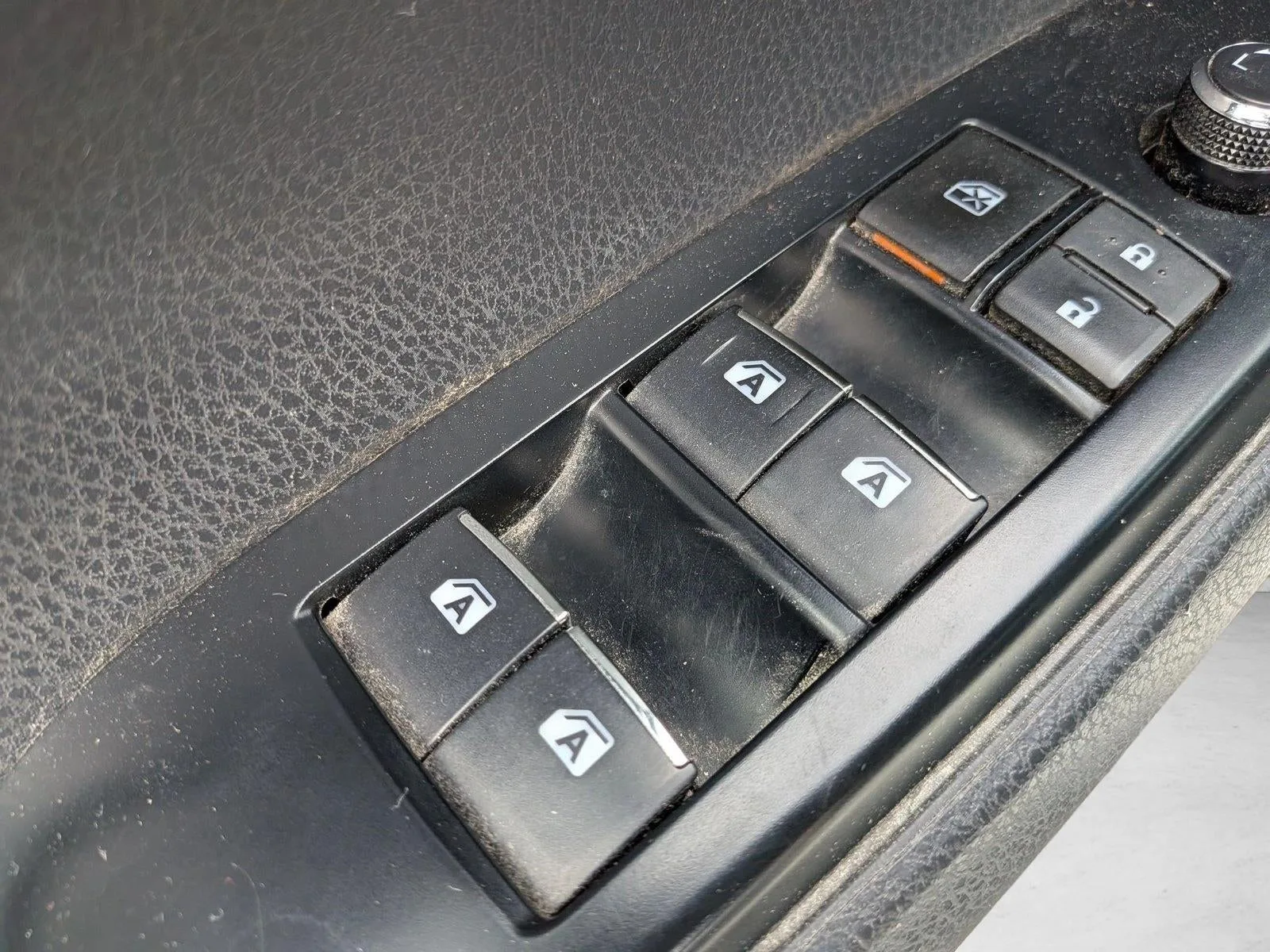 2018 Toyota Camry XSE Auto (Natl) photo 10