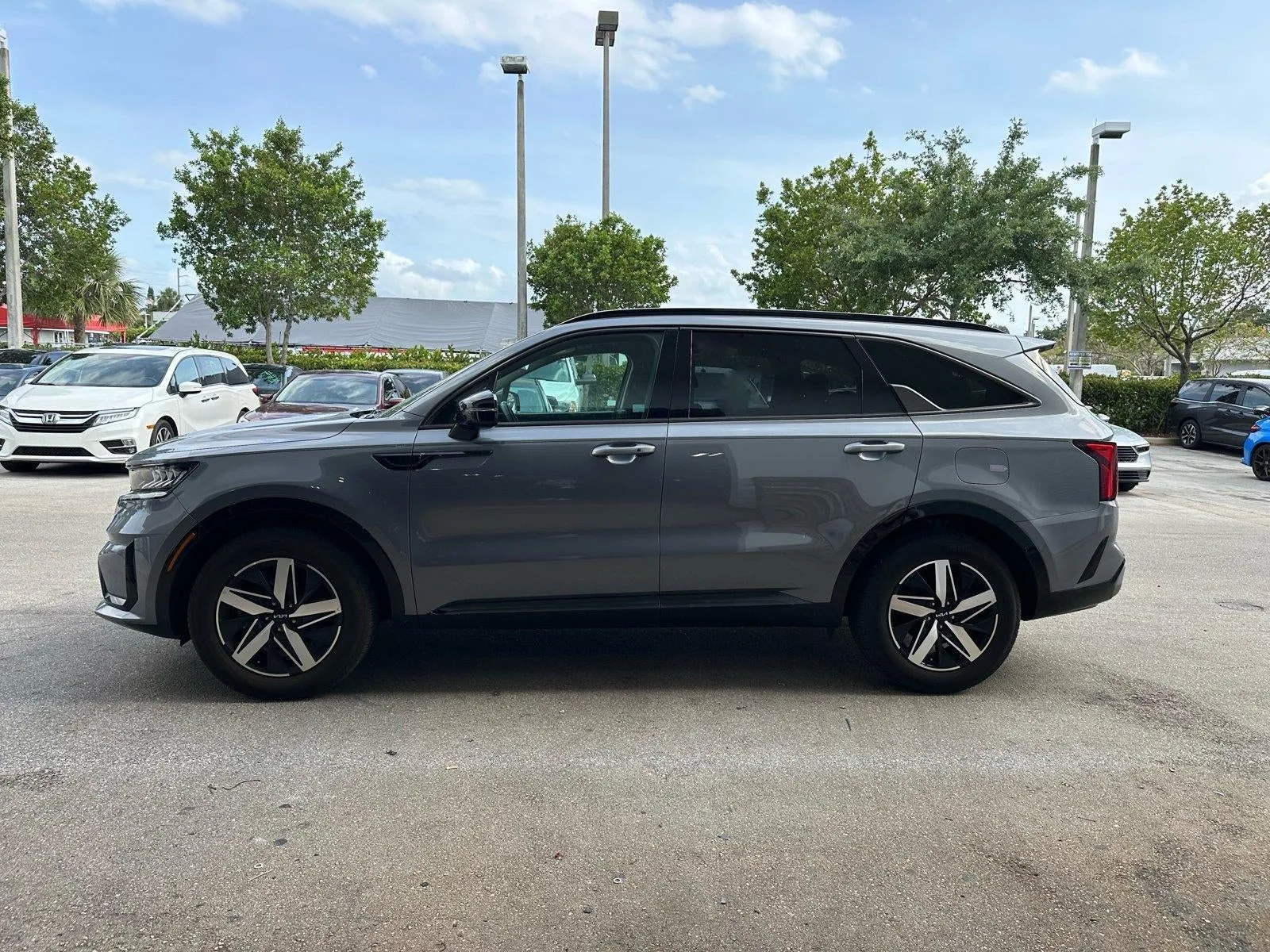 2023 Kia Sorento S FWD photo 9
