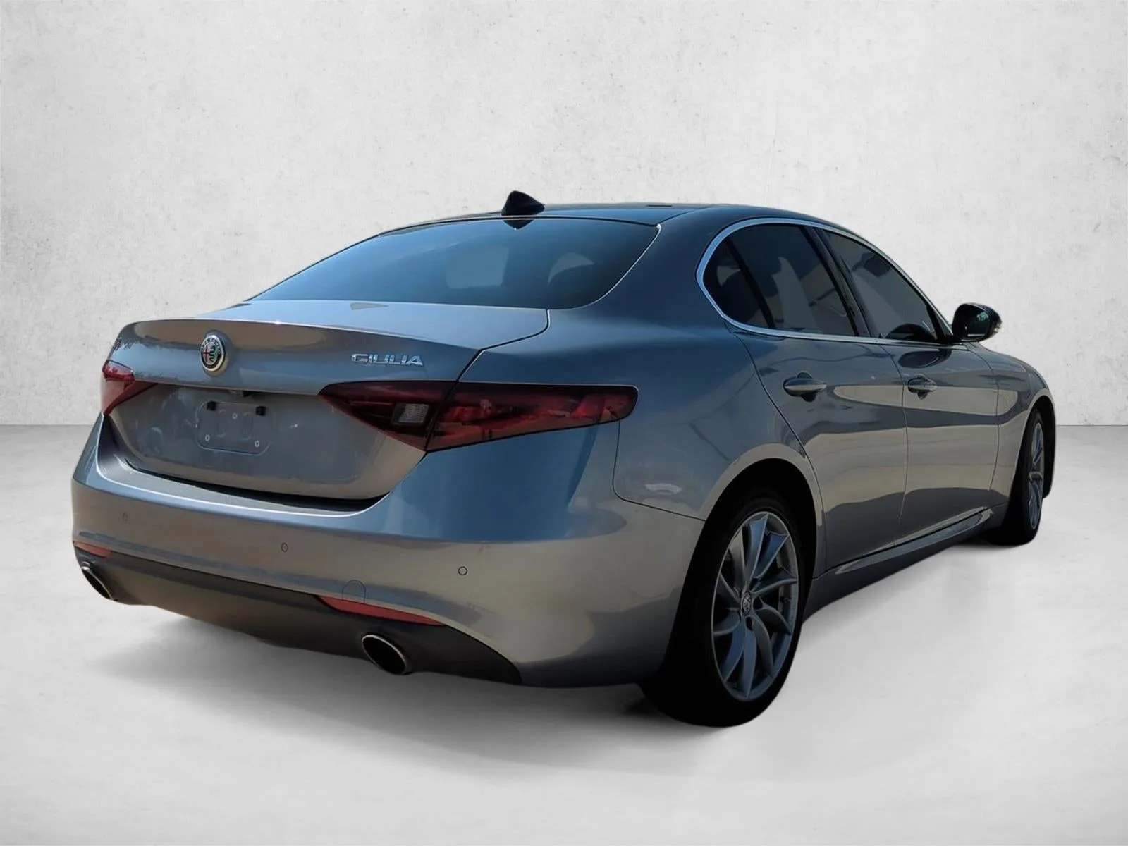 2020 Alfa Romeo Giulia AWD photo 5