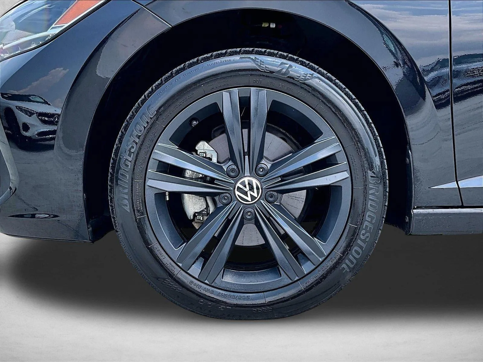 2023 Volkswagen Jetta SE Auto photo 10