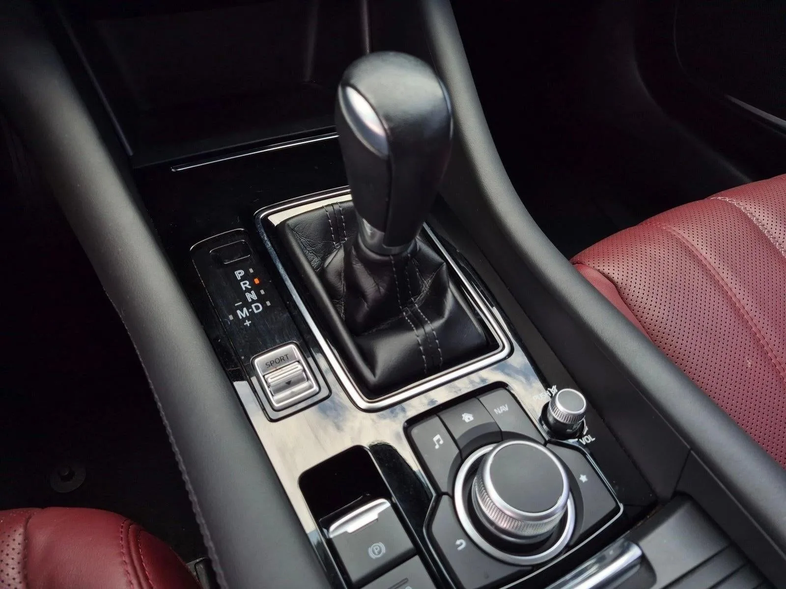 2021 Mazda Mazda6 Carbon Edition Auto photo 11
