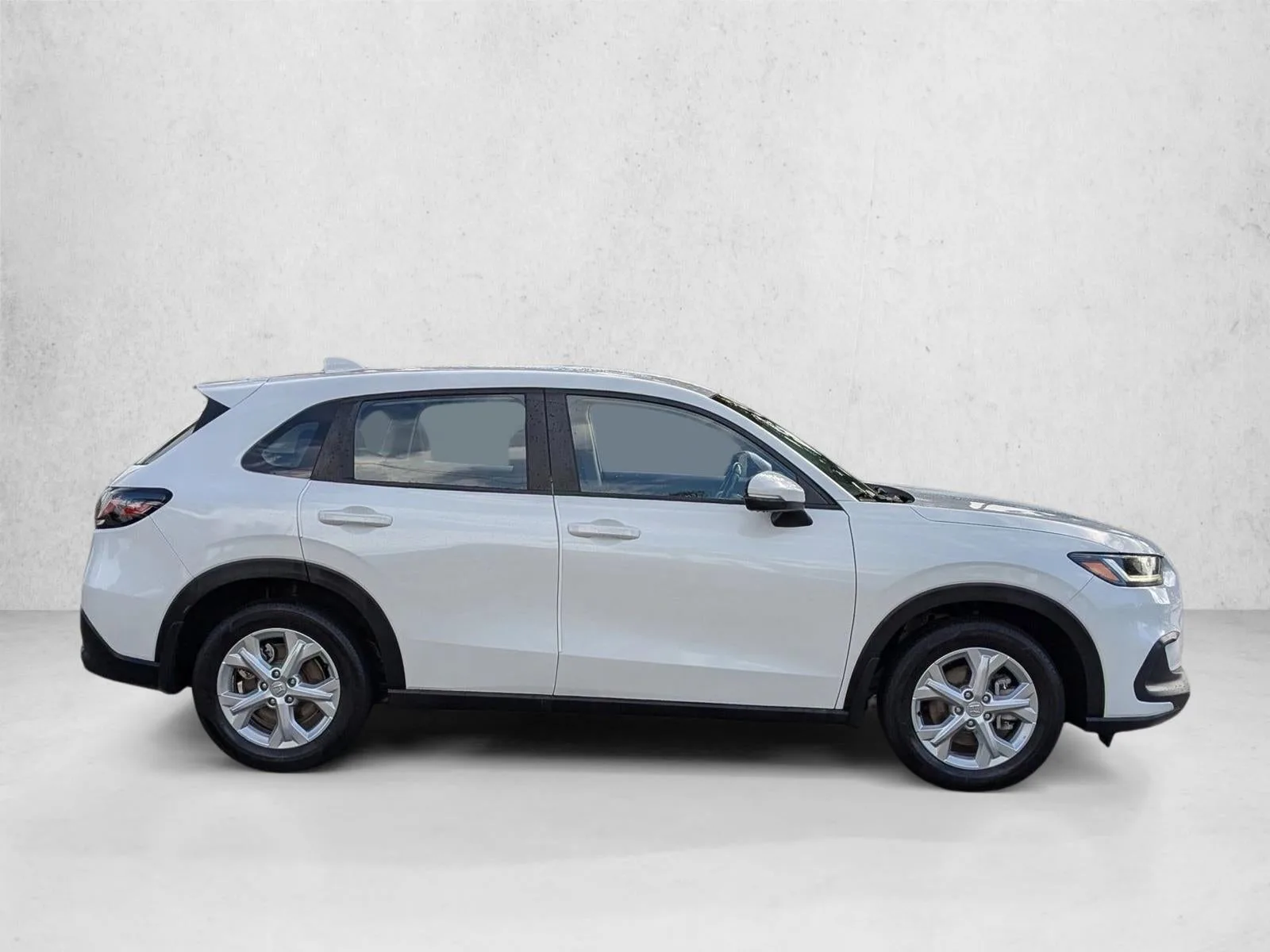2024 Honda HR-V LX 2WD CVT photo 4