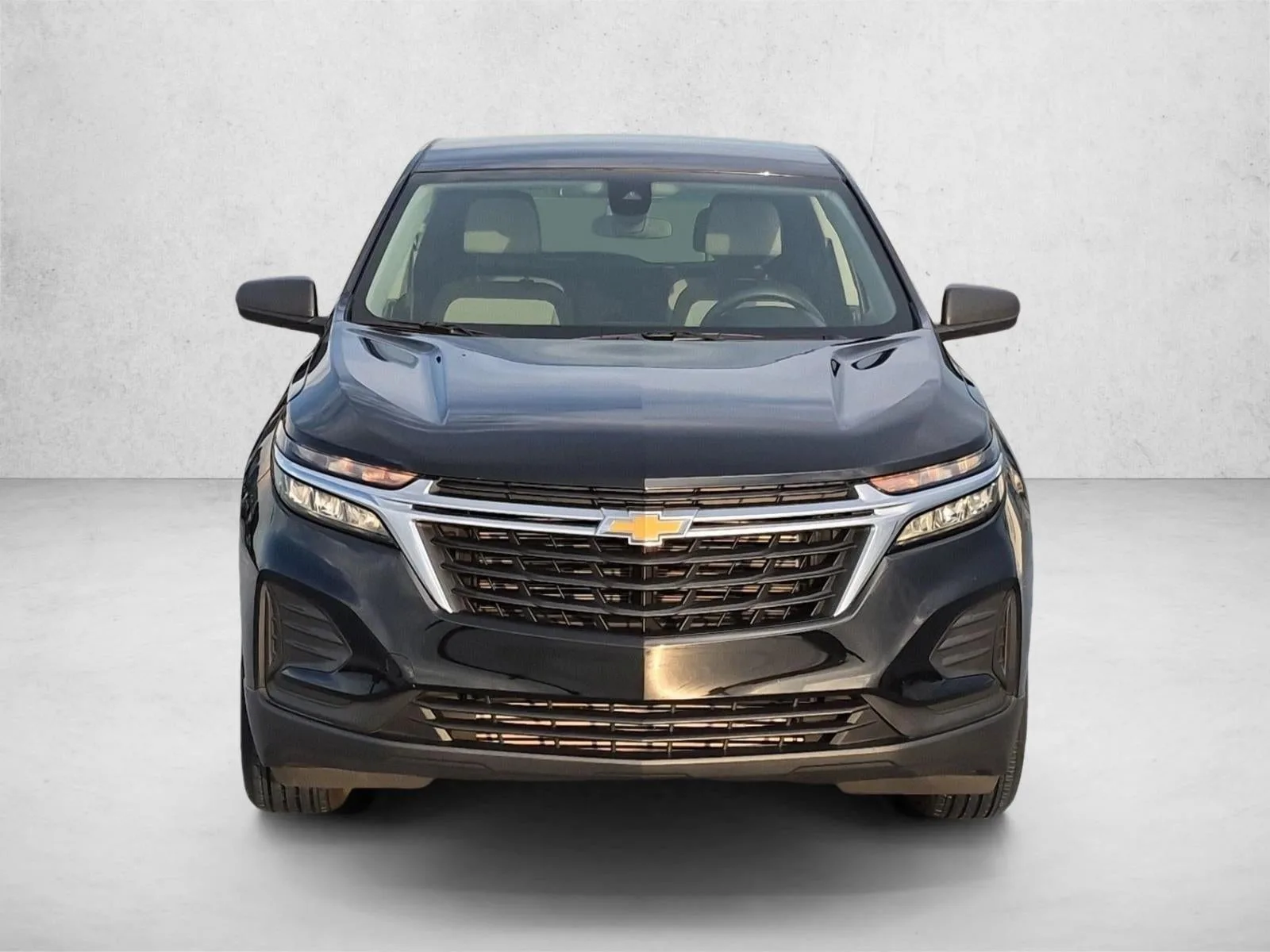 2024 Chevrolet Equinox LS photo 2