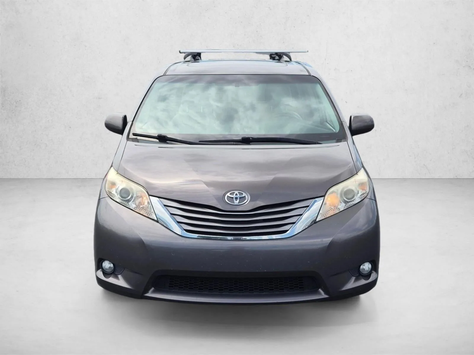 2015 Toyota Sienna Base photo 2