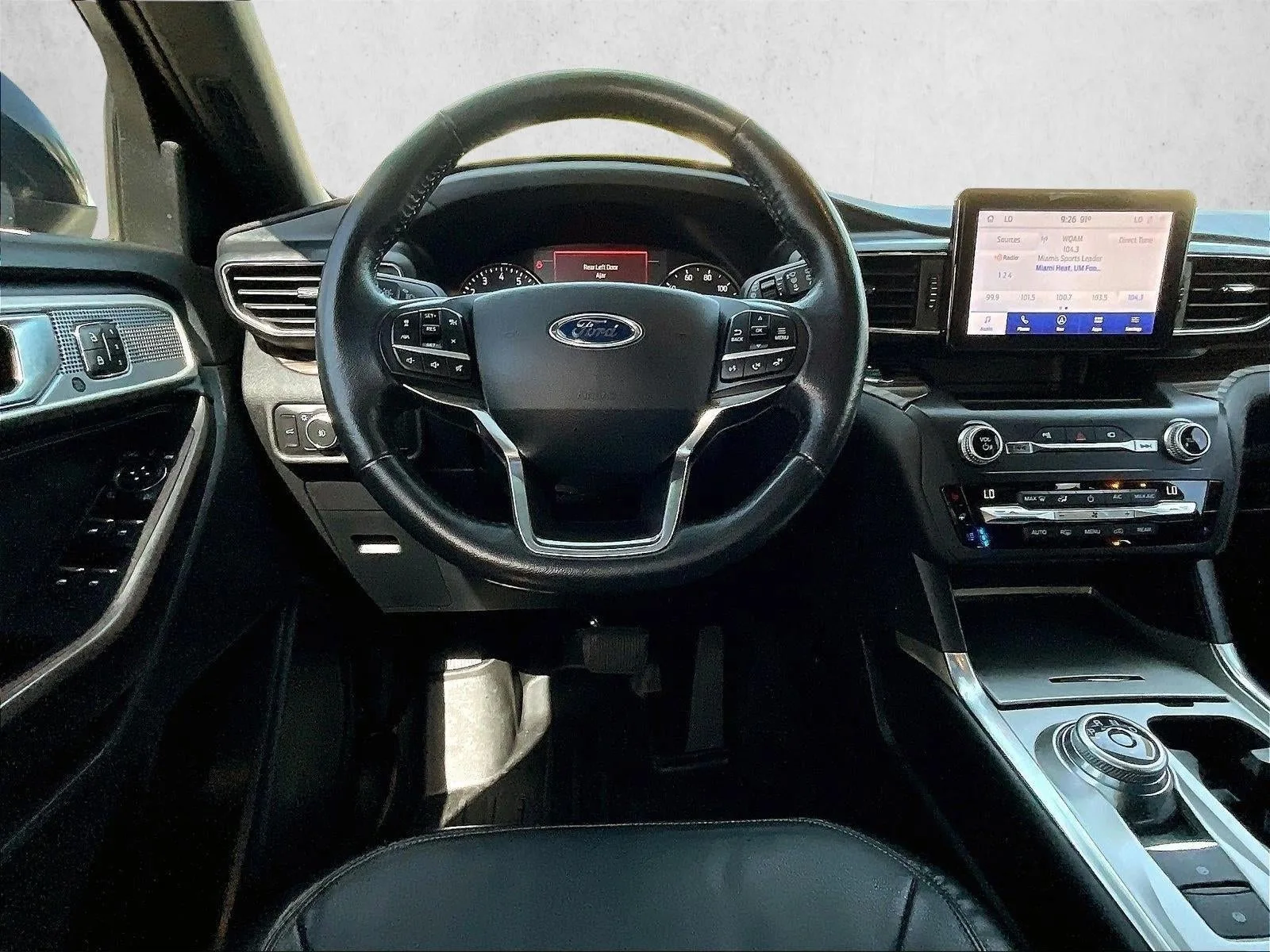 2020 Ford Explorer Limited RWD photo 7