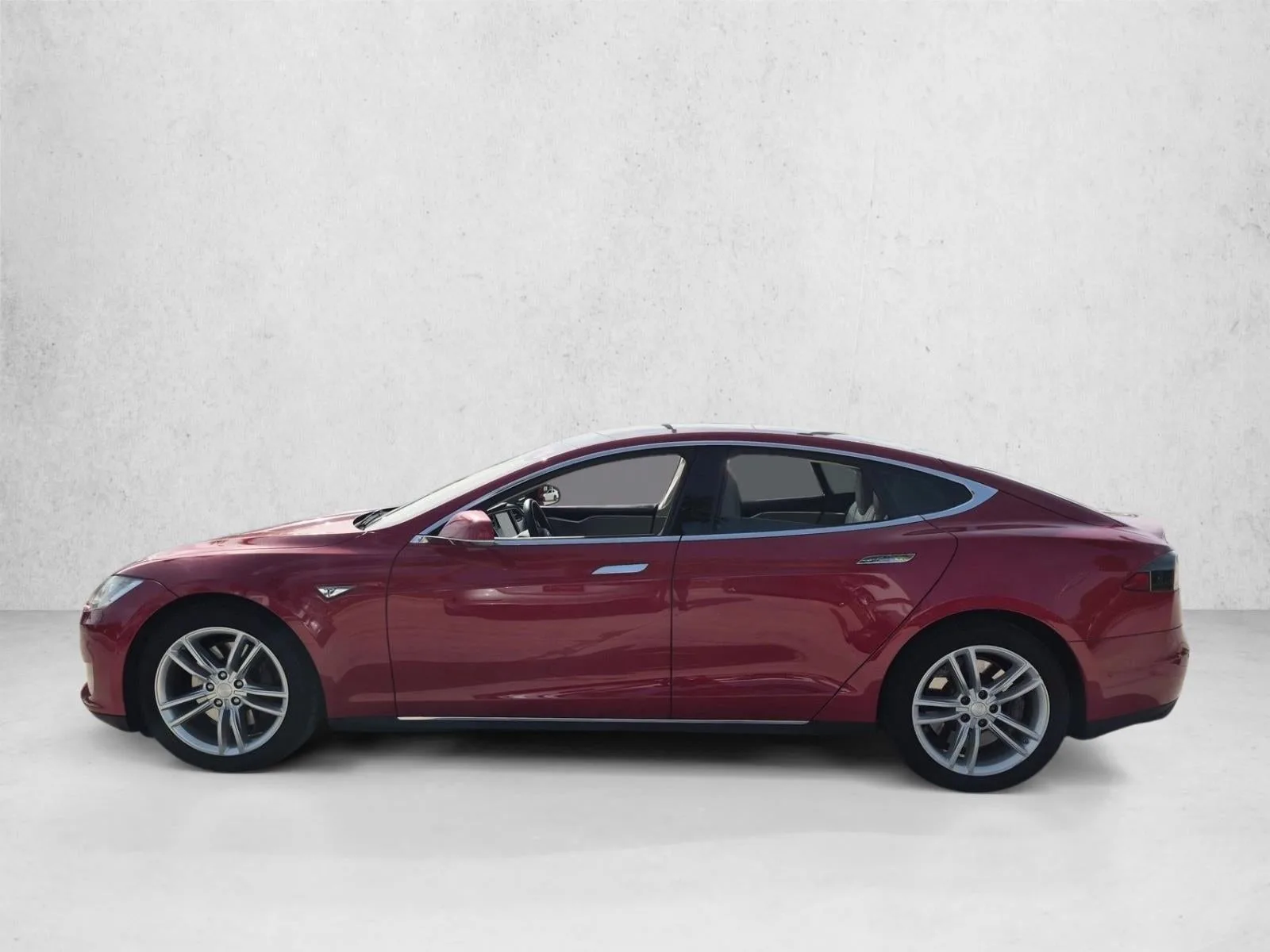 2016 Tesla Model S 4dr Sdn RWD 70 kWh Battery photo 9